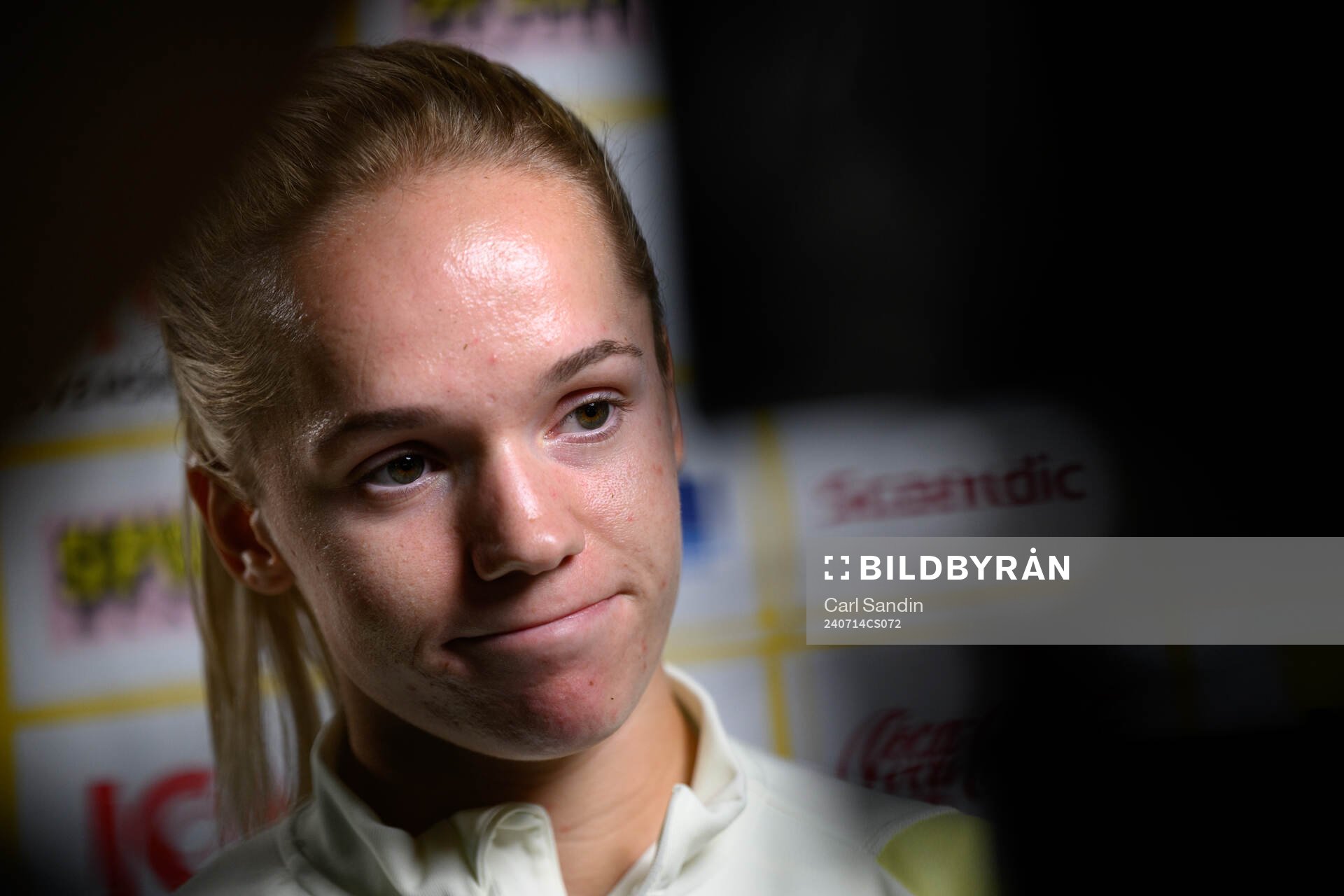 Hanna Lundkvist is being interviewed