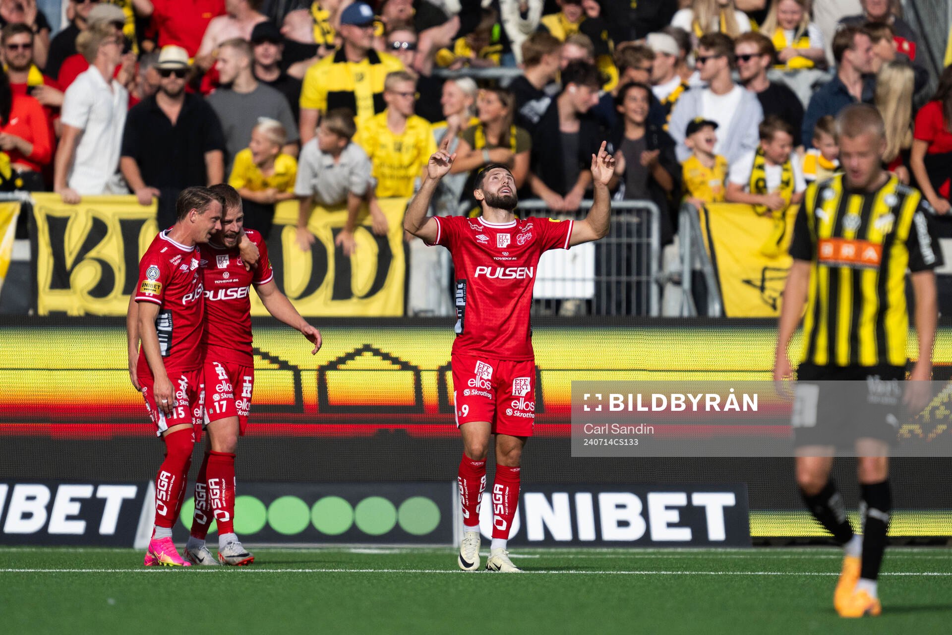 Elfsborgs Arber Zeneli jublar