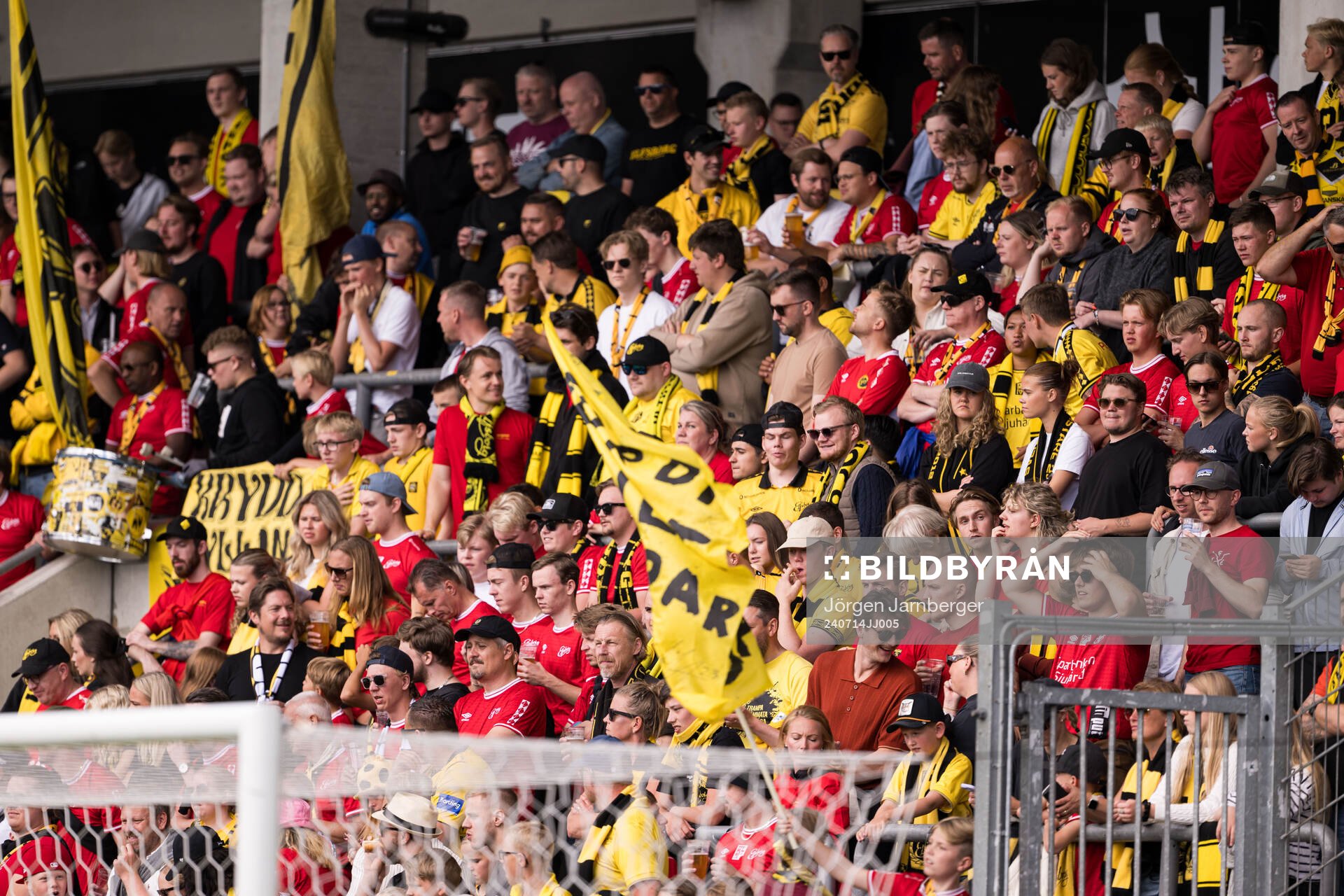Elfsborgs supportrar på läktaren