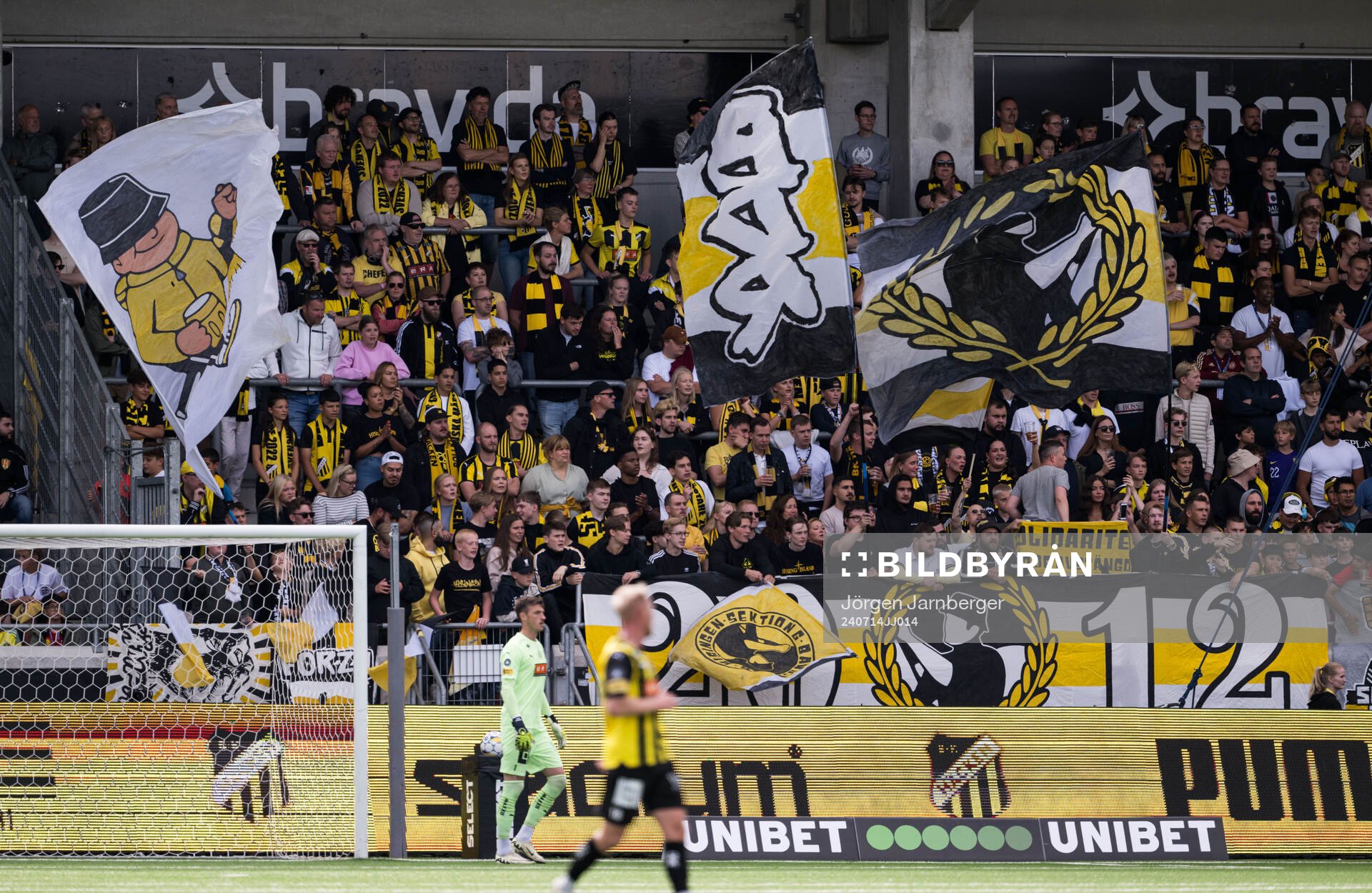 Häckens supporterar på läktaren