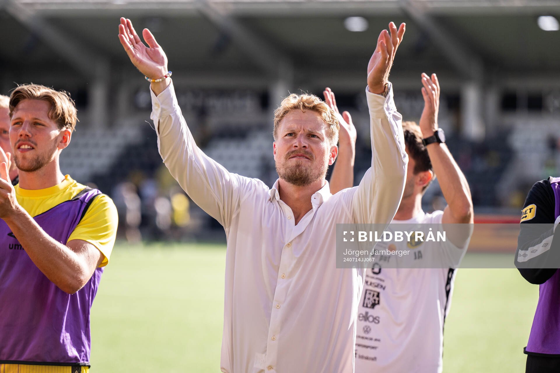 Elfsborgs manager Oscar Hiljemark jublar