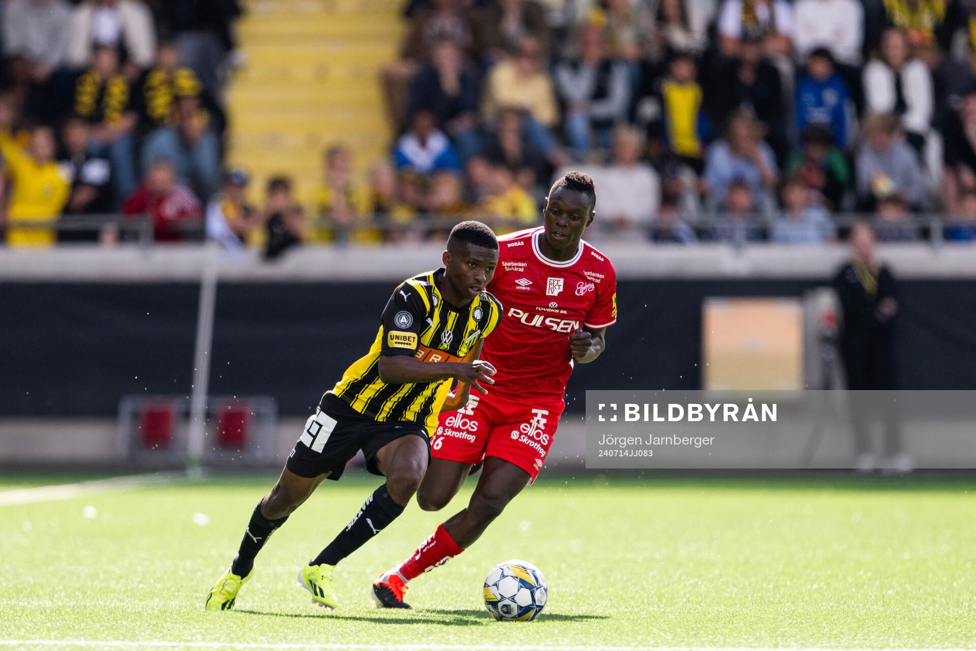 Häckens Akoua Romeo Amane och Elfsborgs Timothy Noor Ouma