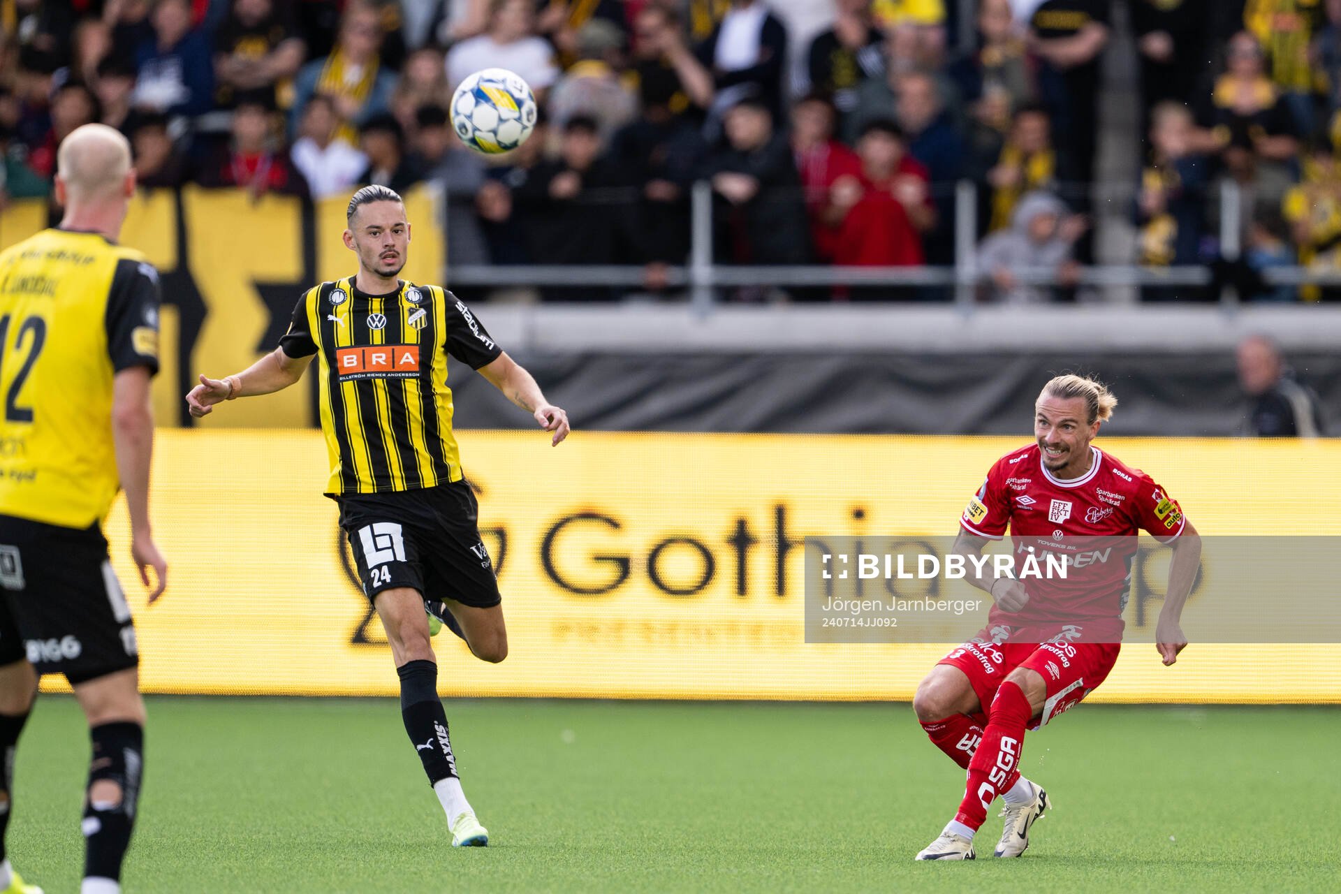 Häckens Amor Layouni och Elfsborgs Niklas Hult