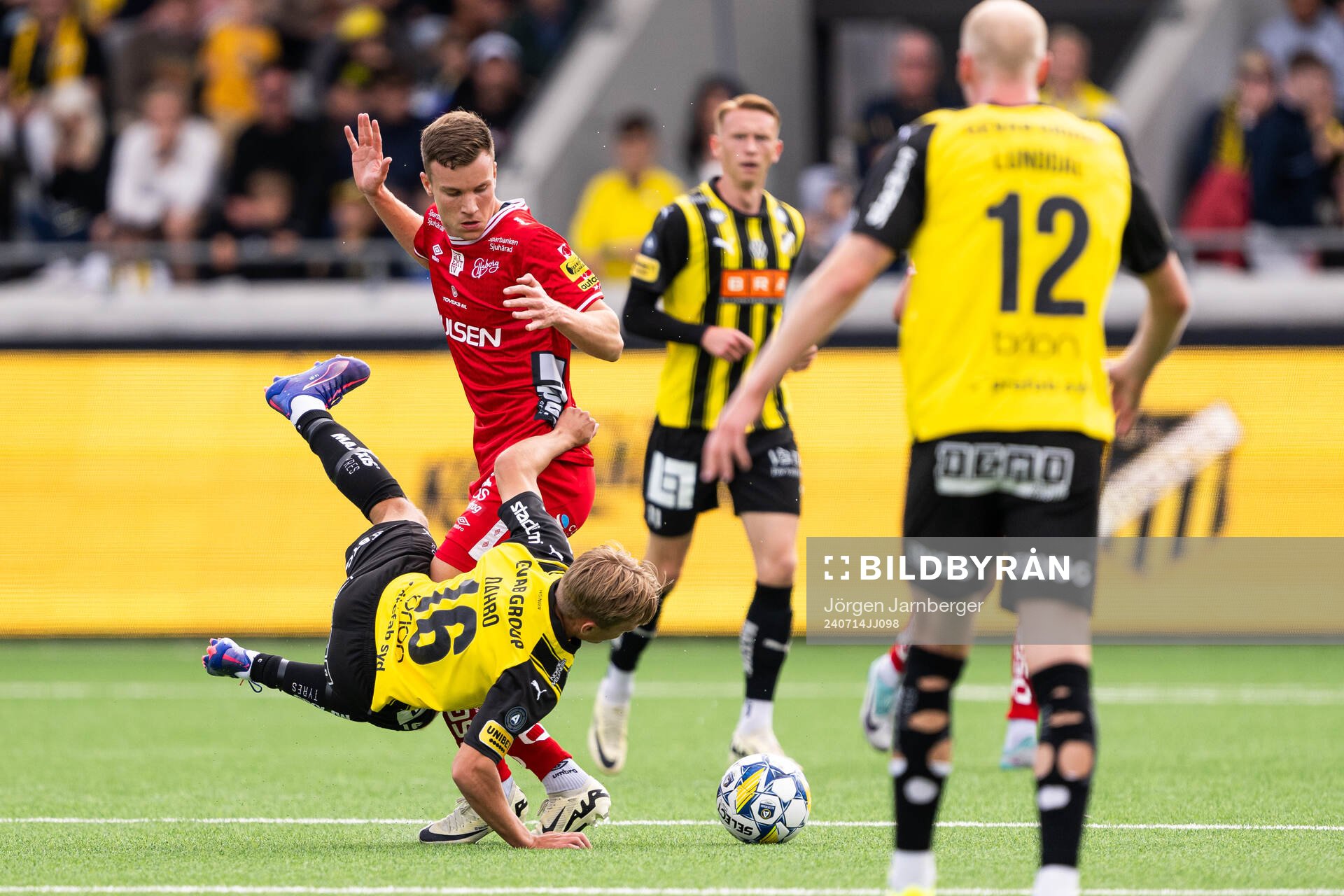 Elfsborgs Andri Fannar Baldursson och Häckens Pontus Dahbo