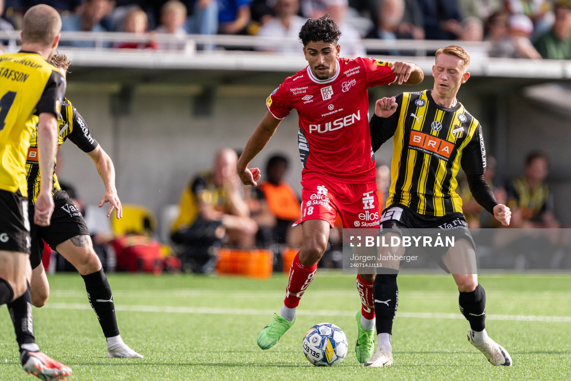 Elfsborgs Ahmed Qasem och Häckens Julius Lindberg