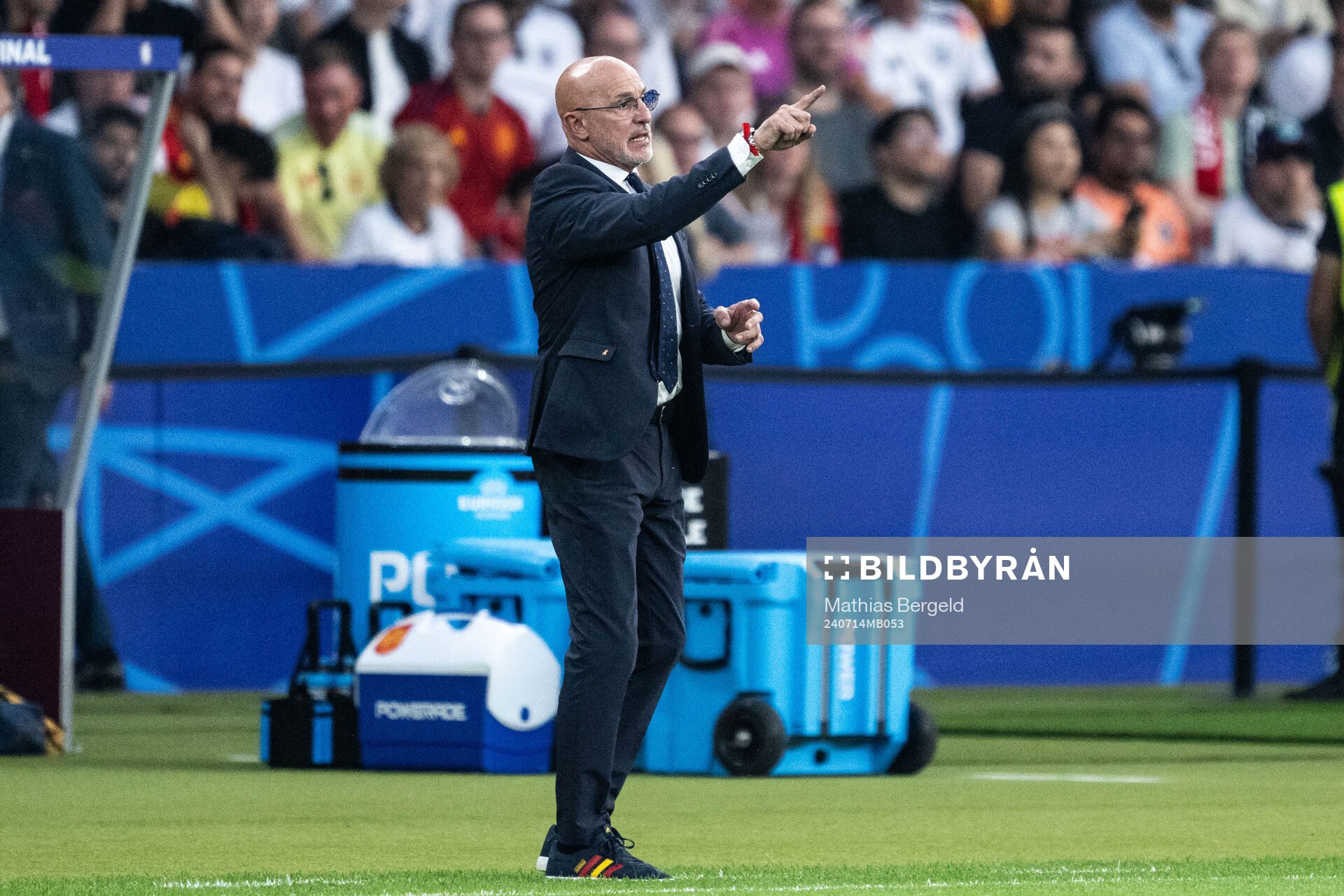 Head coach Luis De La Fuente of Spain