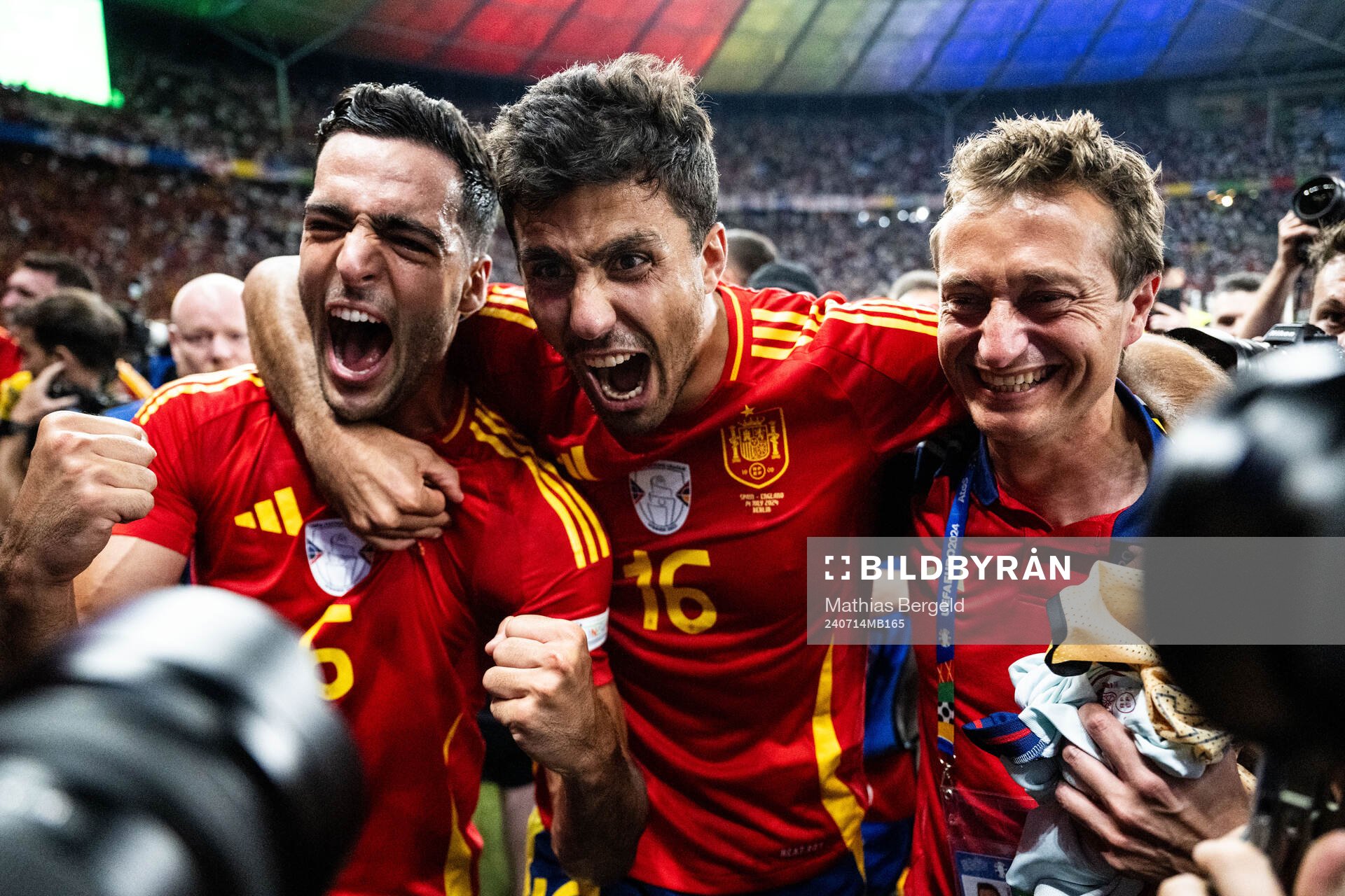 Mikel Merino and Rodrigo Hernandez of Spain celebrate