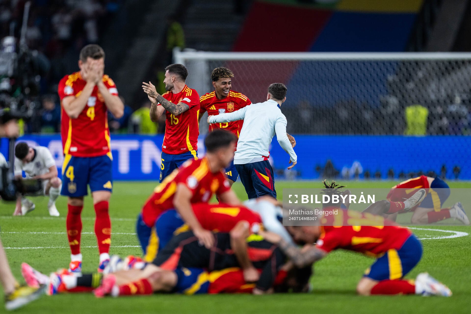 Alejandro Baena and Lamine Yamal of Spain celebrate with team mates after the UEFA Euro 2024 Football Championship final between Spain and England on July 14, 2024 in Berlin.