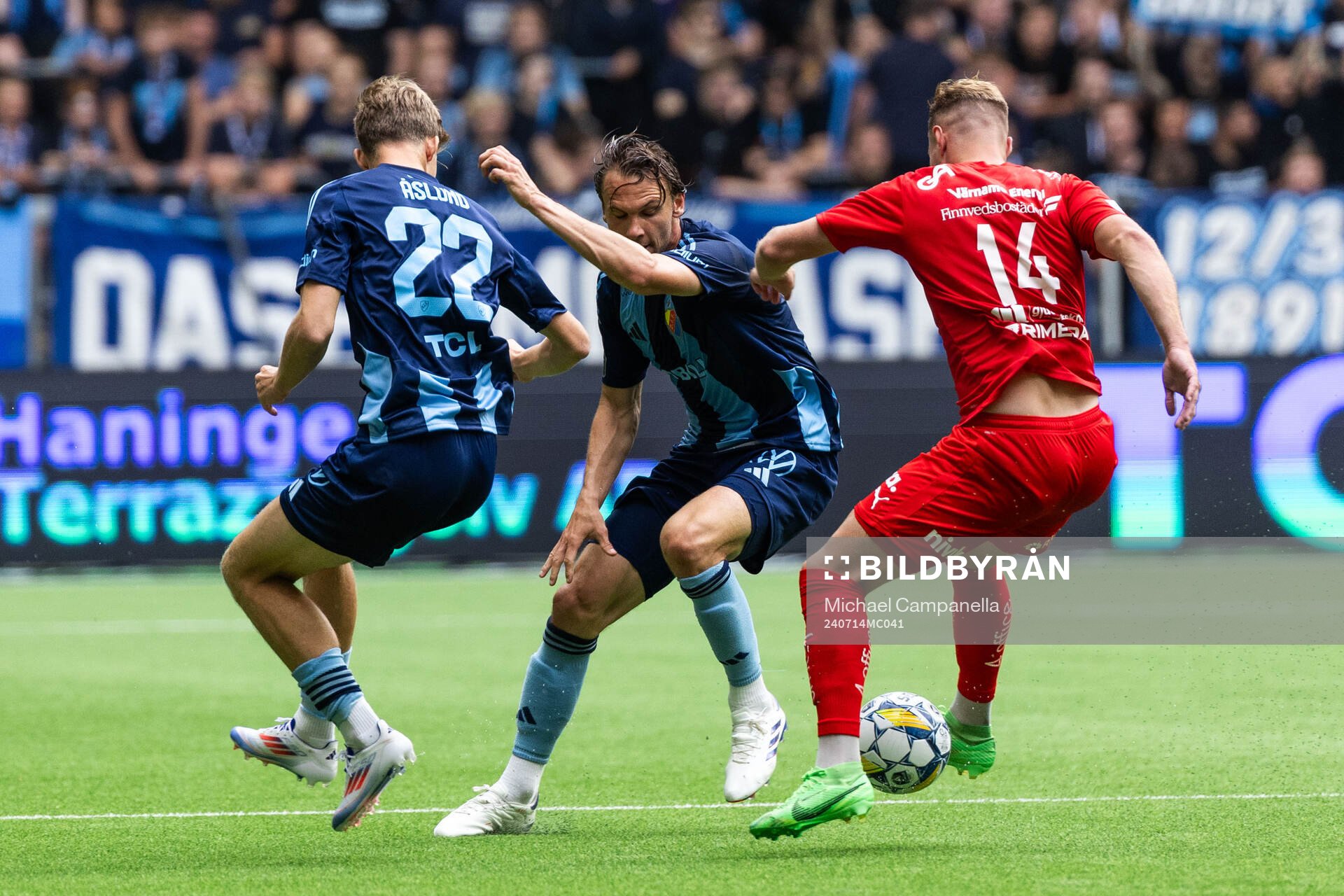 Djurgårdens Patric Åslund och Albin Ekdal mot Värnamos