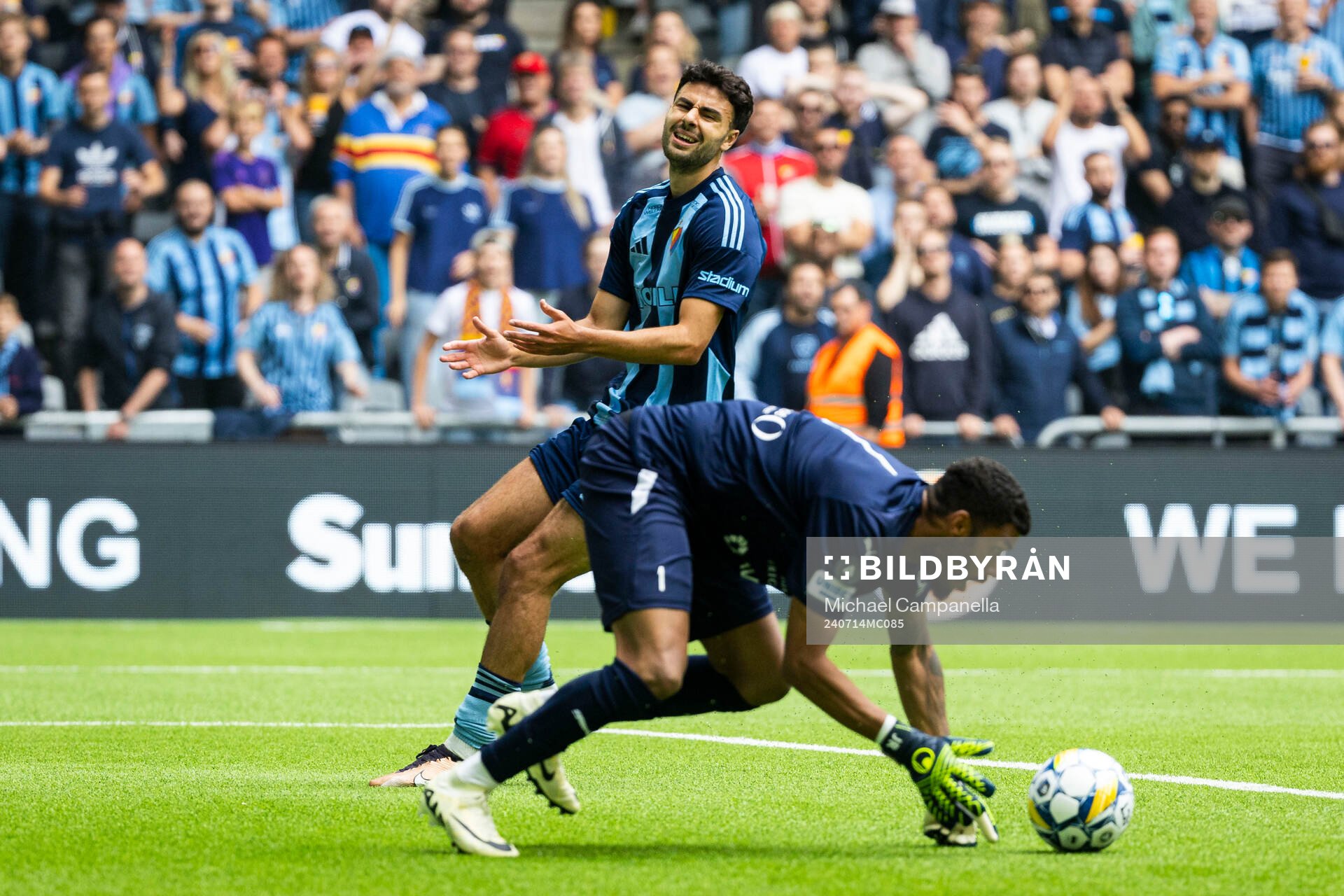 Djurgårdens Deniz Hummet  deppar
