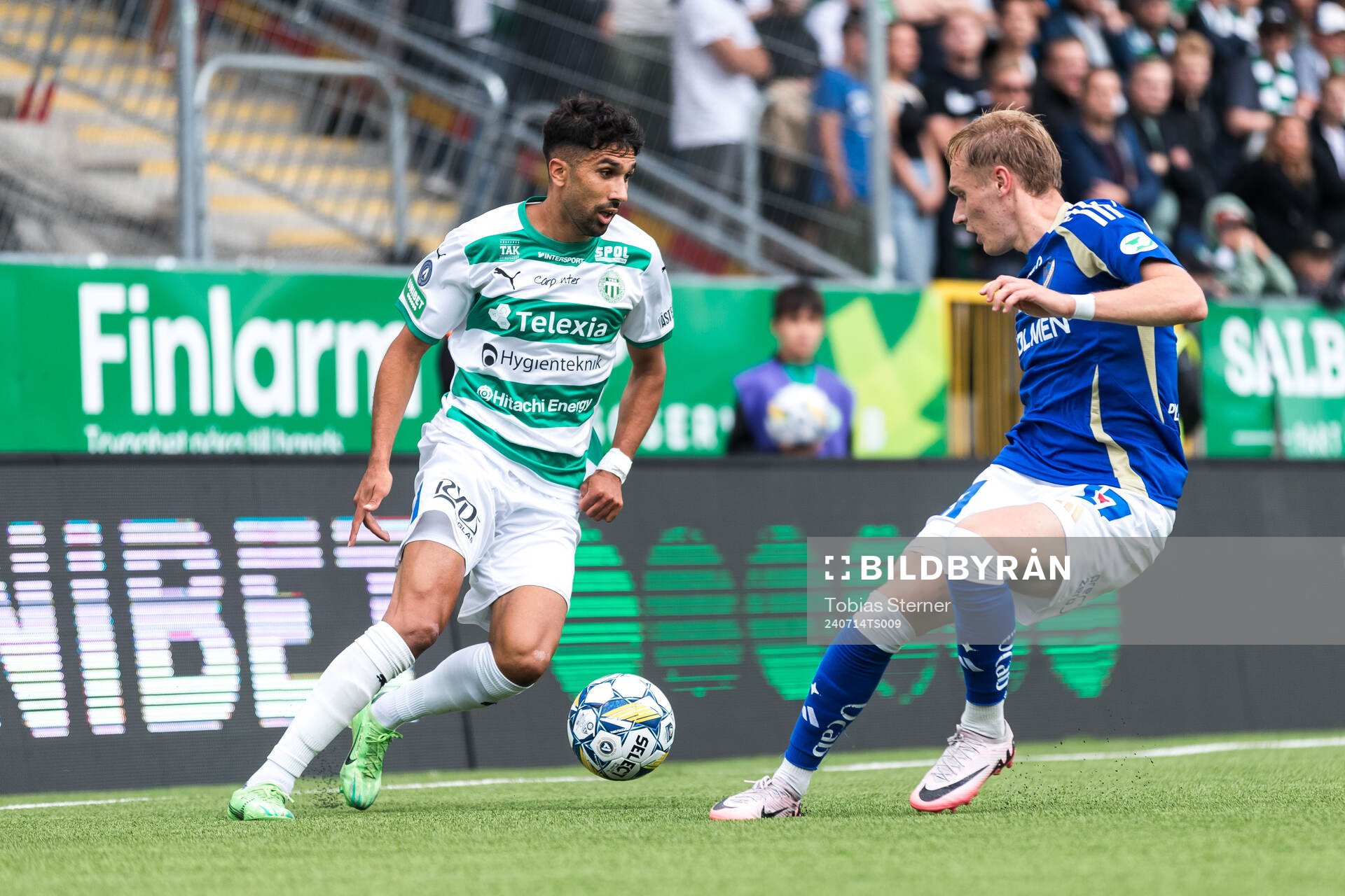 Västerås Elyas Bouzaiene och IFK Norrköpings Marcus