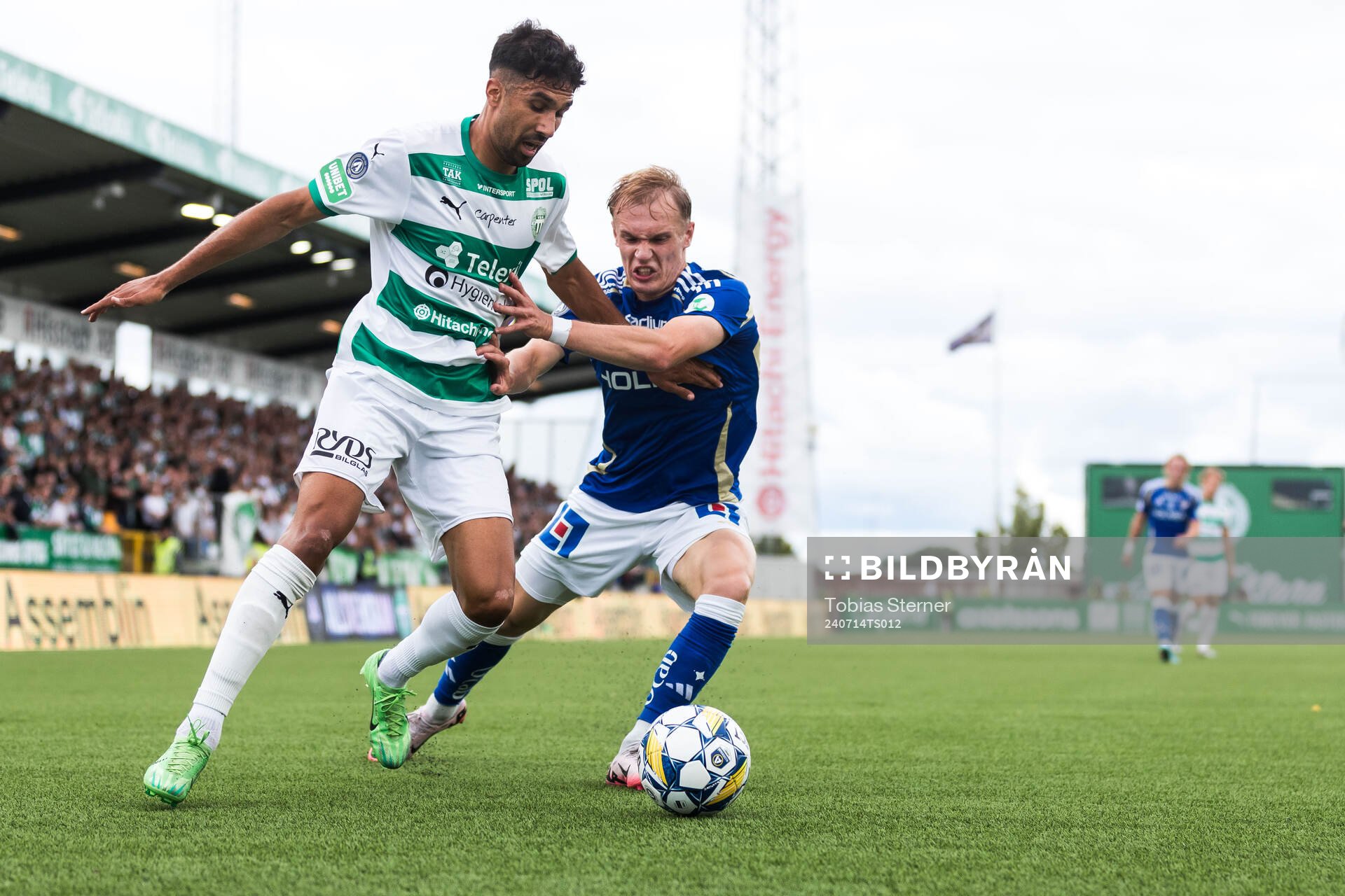 Västerås Elyas Bouzaiene och IFK Norrköpings Marcus