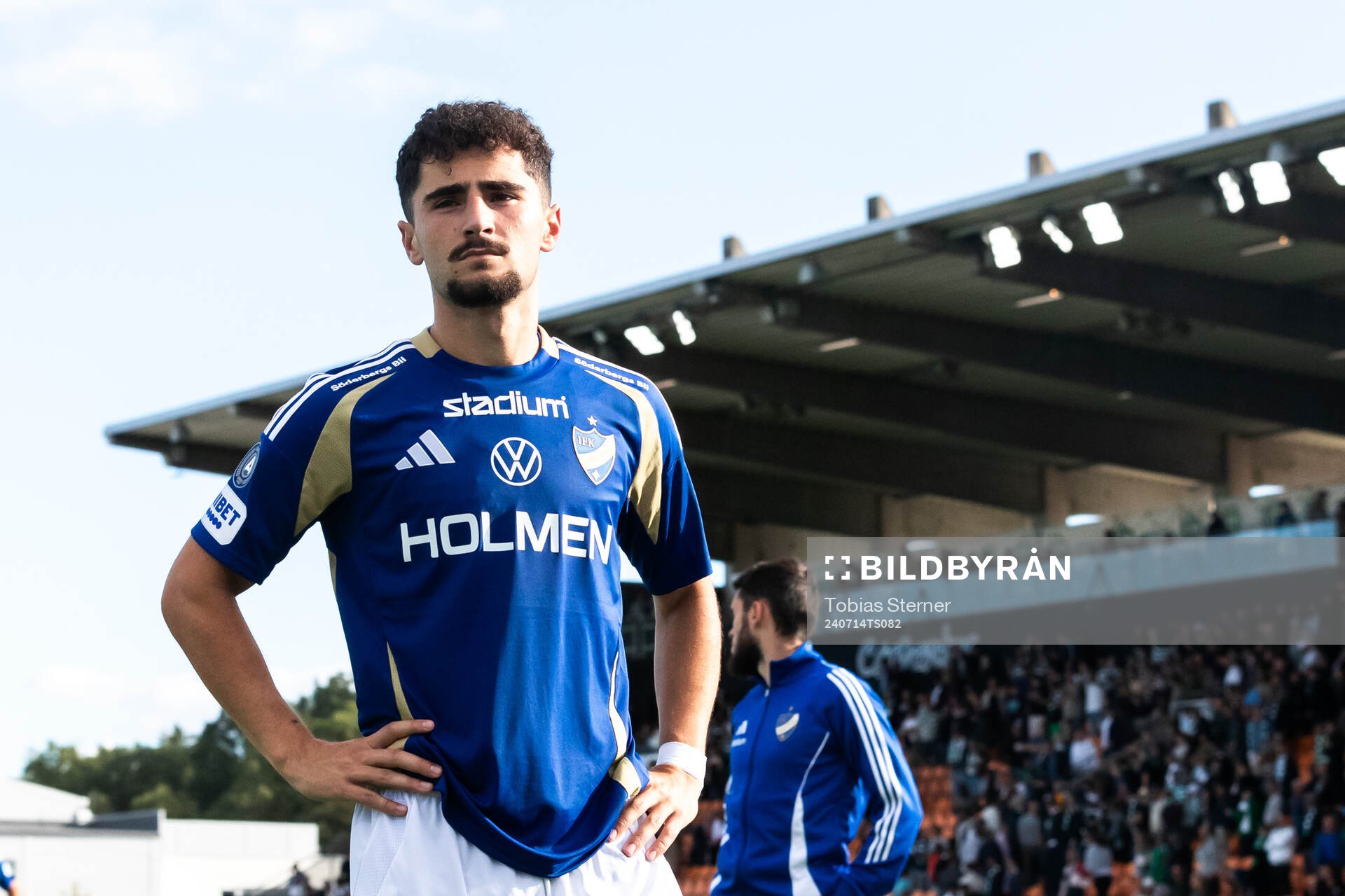 IFK Norrköpings Ismet Lushaku deppar