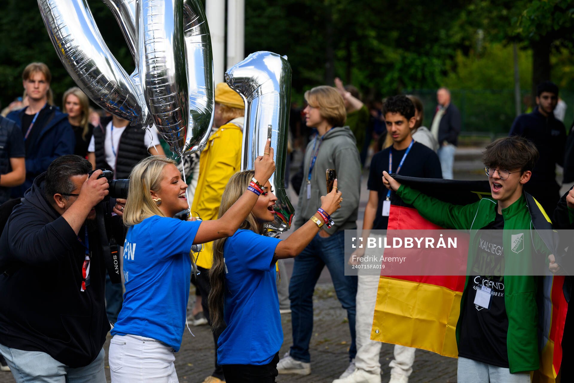 Gothia Cups media crew fotograferar och filmar deltagare