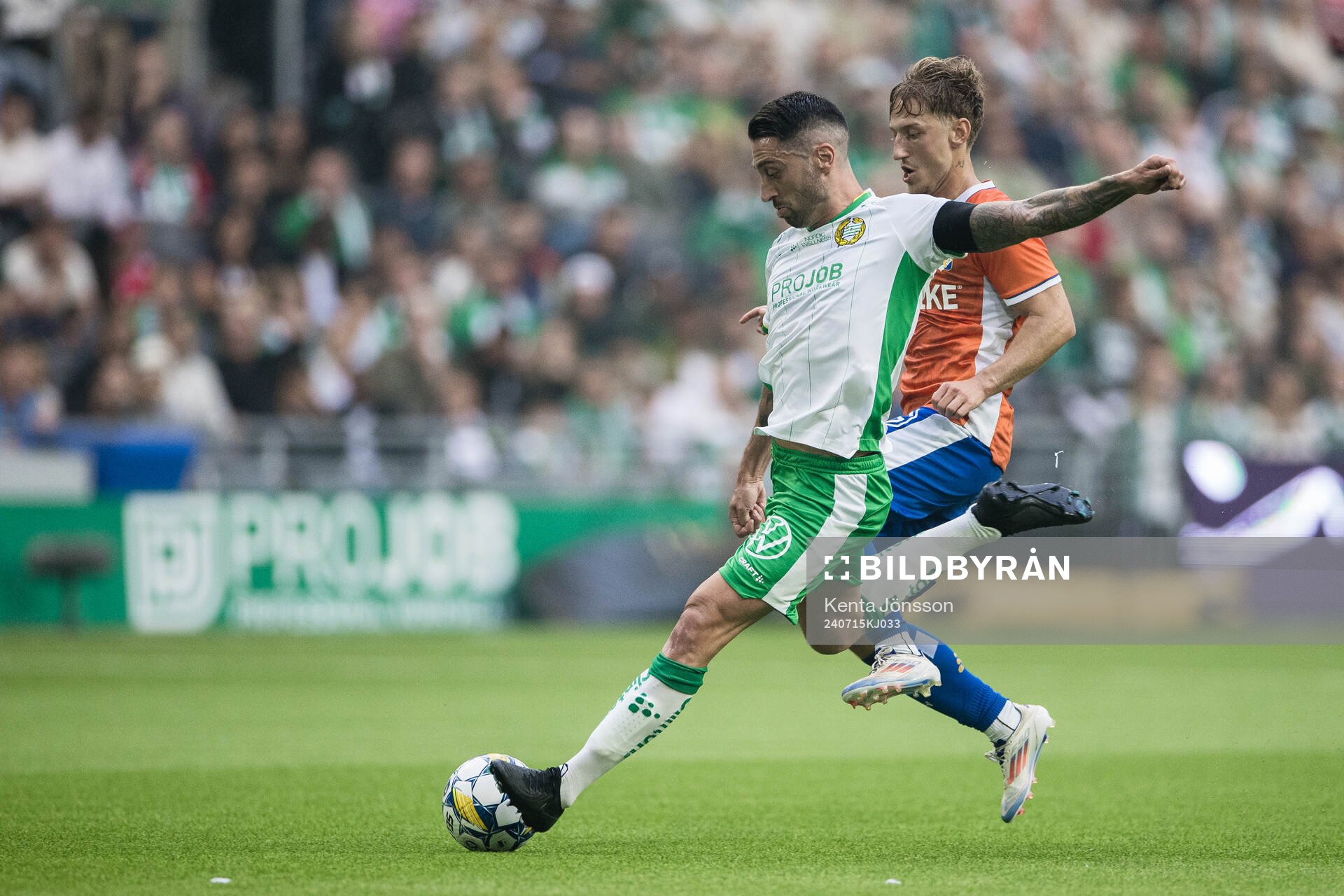Hammarbys Nahir Besara och IFK Göteborgs Arbnor Mucolli