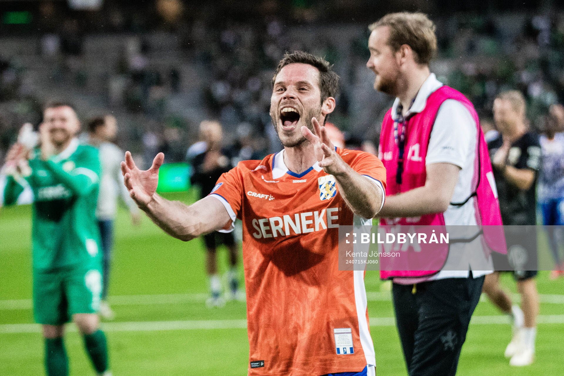 IFK Göteborgs Emil Salomonsson jublar efter fotbollsmatchen i Allsvenskan mellan Hammarby och IFK Göteborg den 15 juli 2024 i Stockholm.