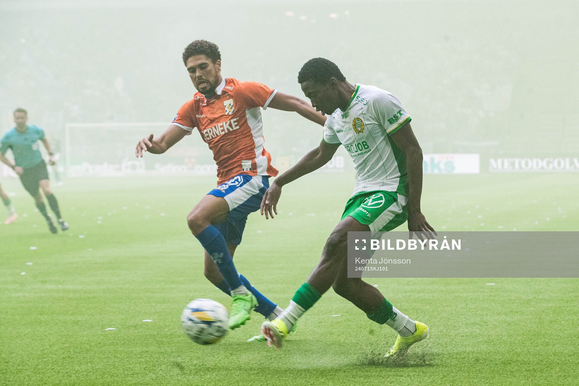 IFK Göteborgs Thomas Santos och Hammarbys Bazoumana Touré