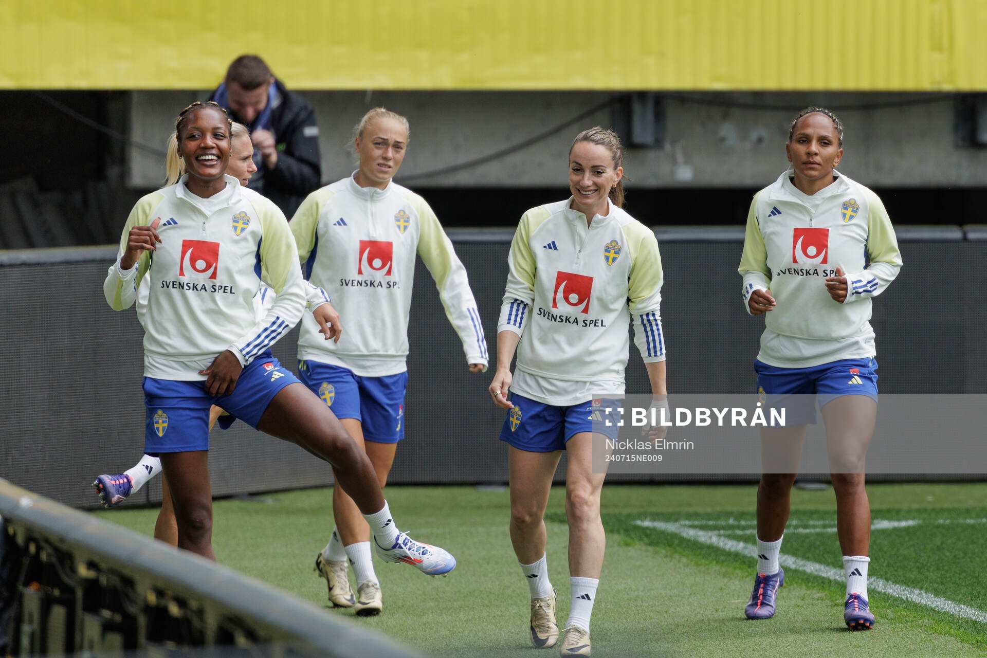 Evelyn Ijeh and Kosovare Asllani of the Swedish women's