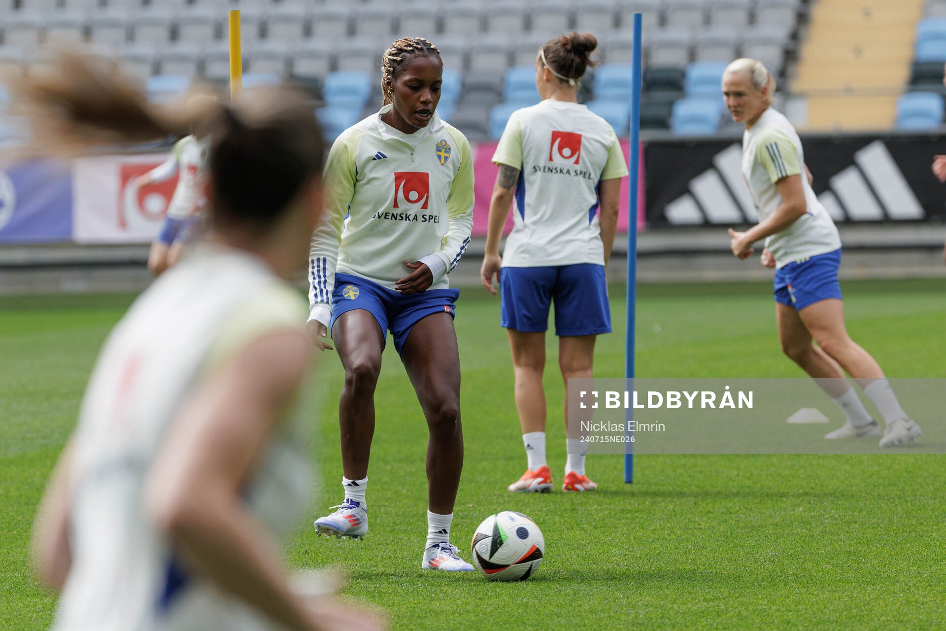 Evelyn Ijeh of the Swedish women's national football team at a training session on July 15, 2024 in Göteborg. 