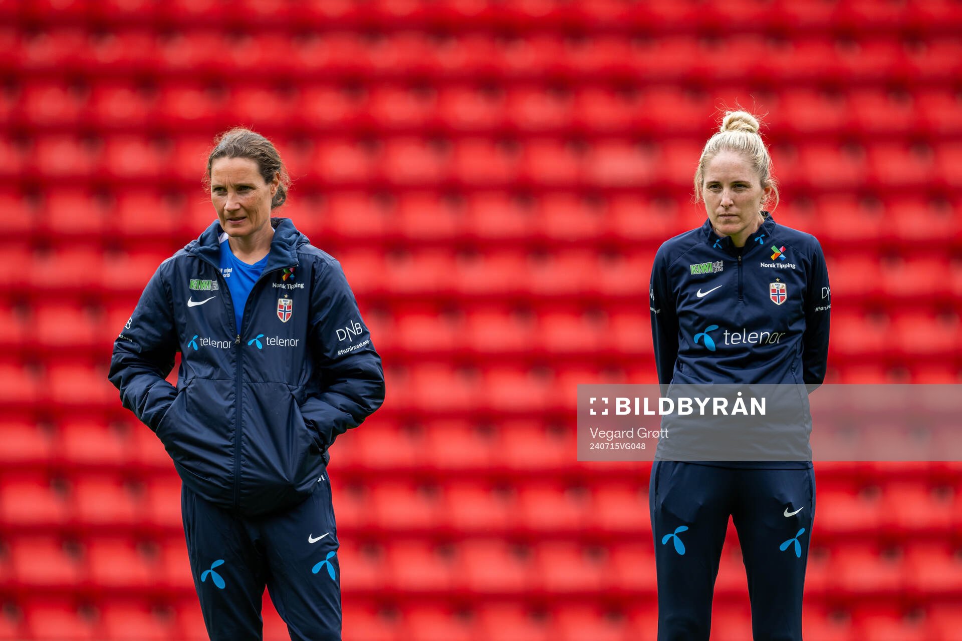 Ingvild Stensland, assistant coach, and Gemma Grainger,