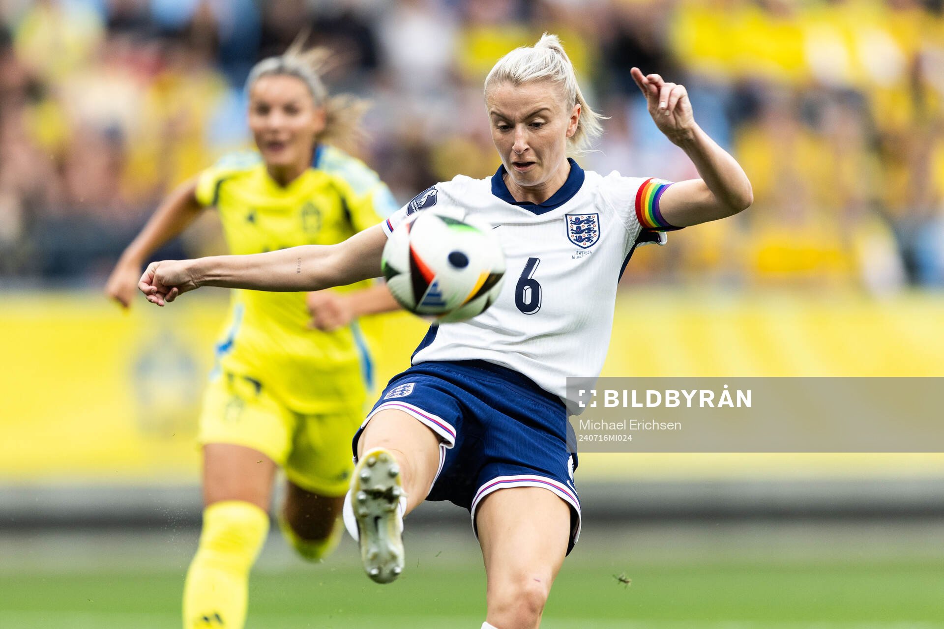 Leah Williamson of England