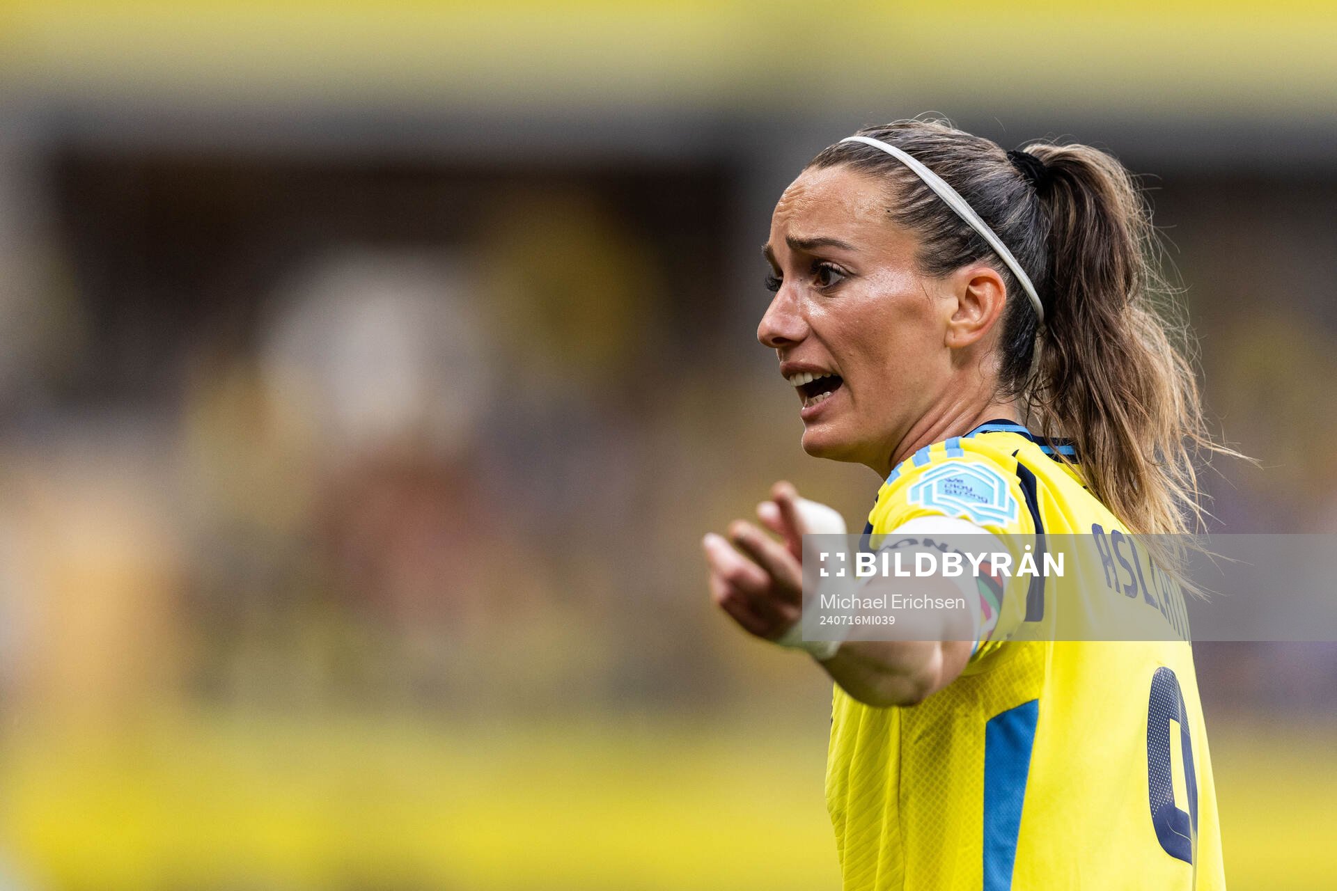 Kosovare Asllani of Sweden reacts