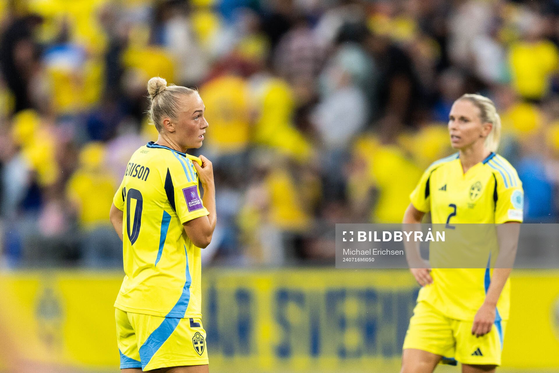 Hanna Bennison and Jonna Andersson of Sweden look dejected