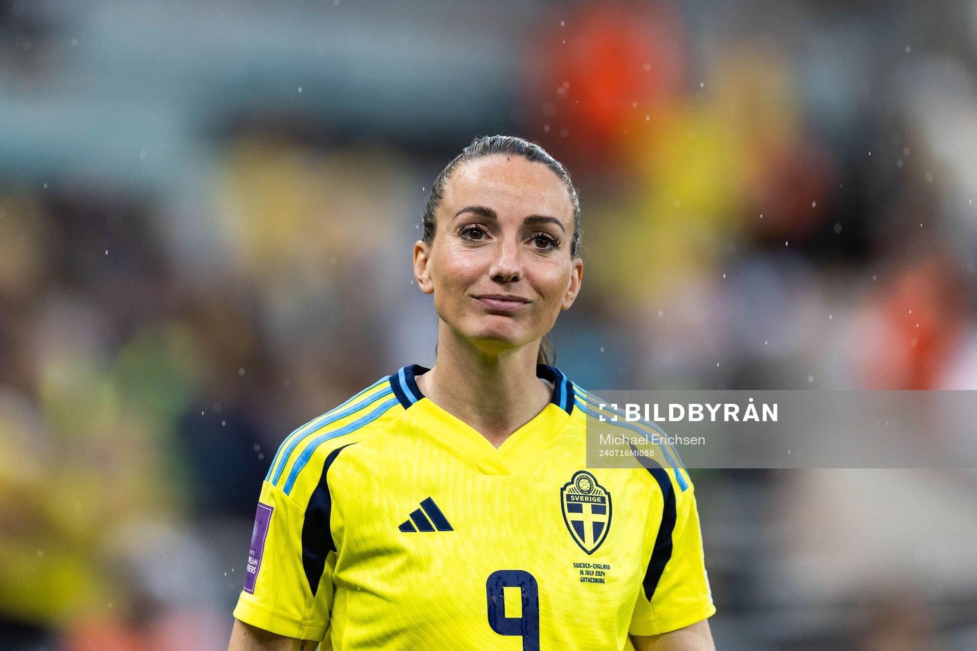 Kosovare Asllani of Sweden looks dejected