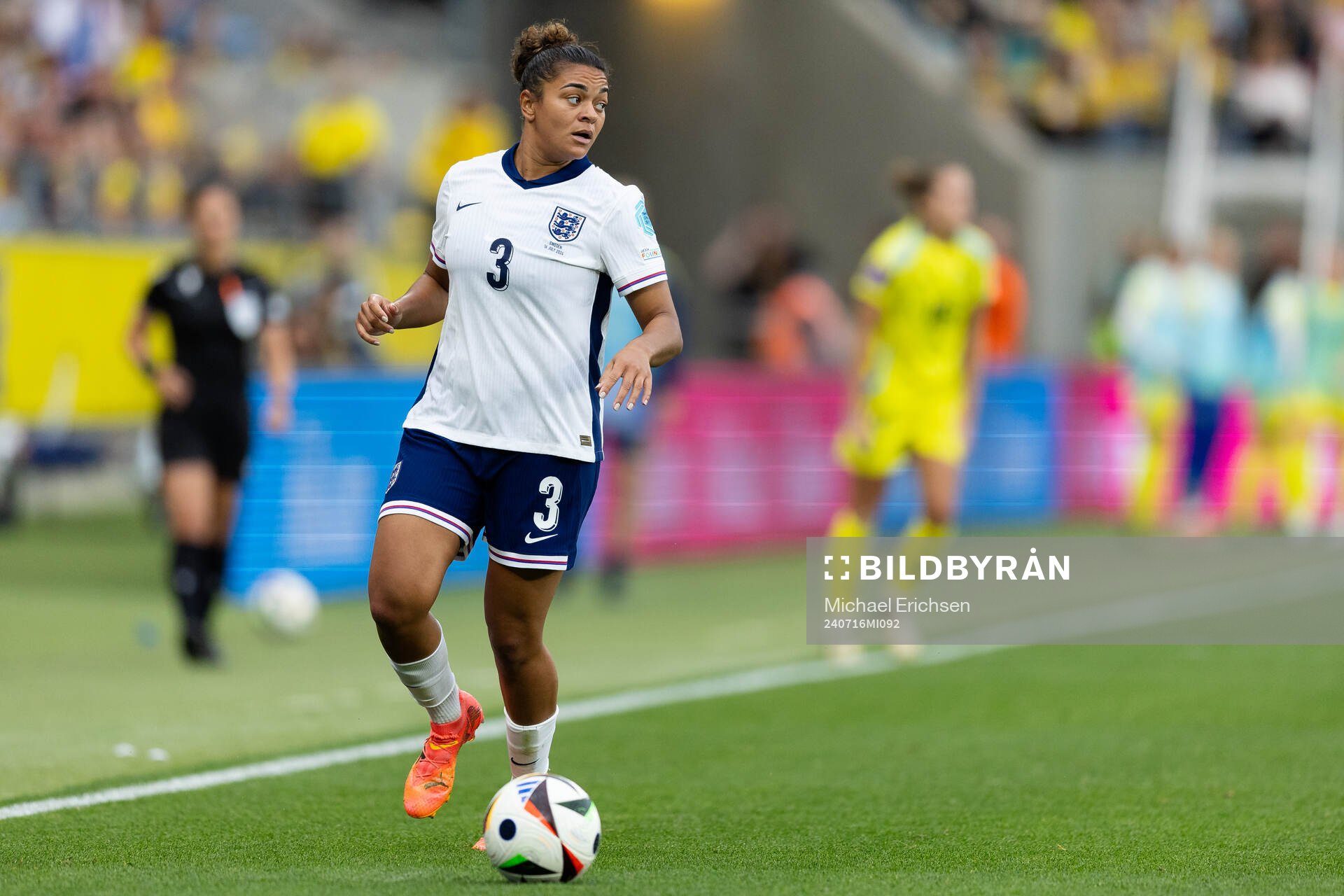 Jessica Carter of England during the UEFA Women's Euro Qualifier football match between Sweden and England on July 16, 2024 in Göteborg.
