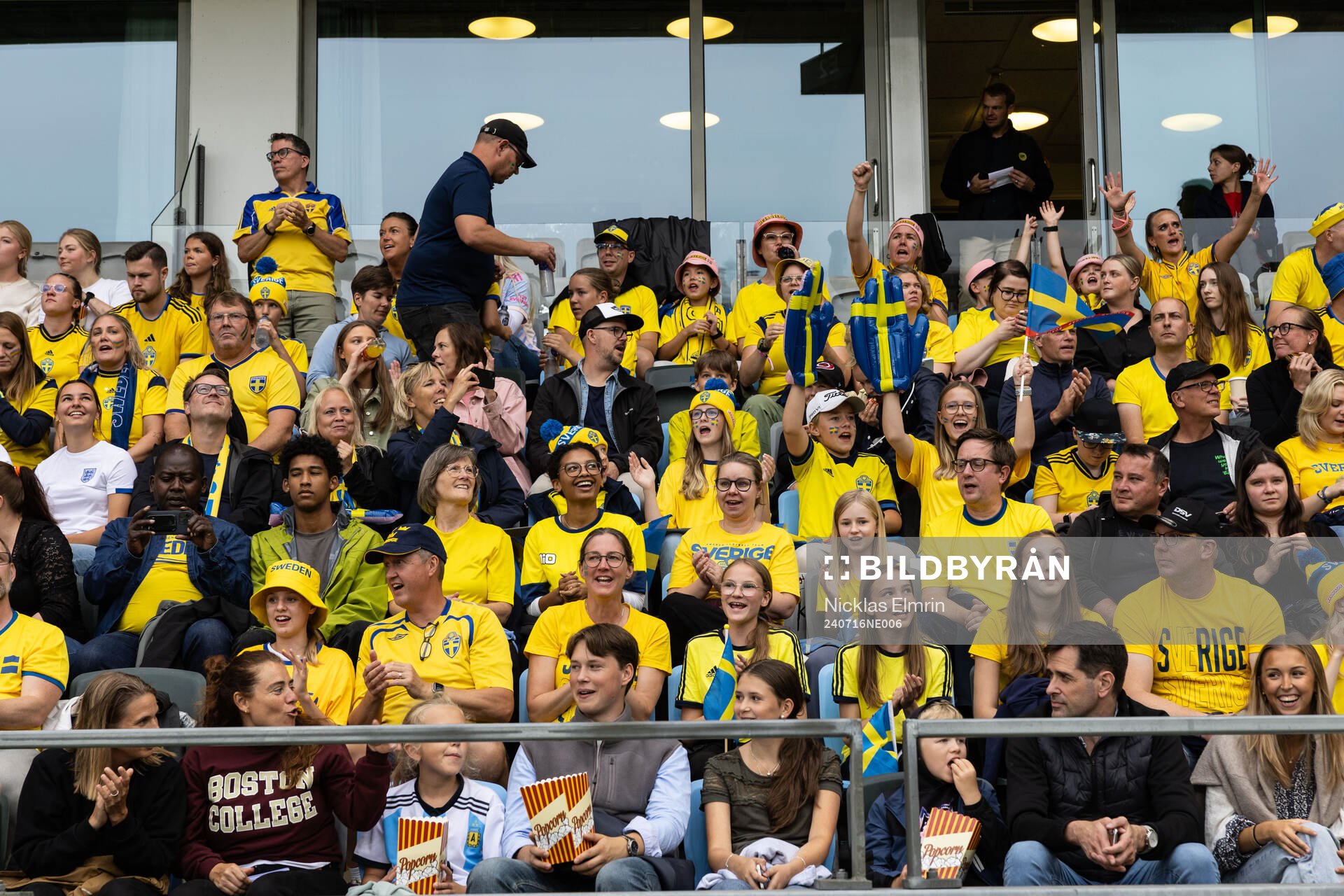 Fans of Sweden