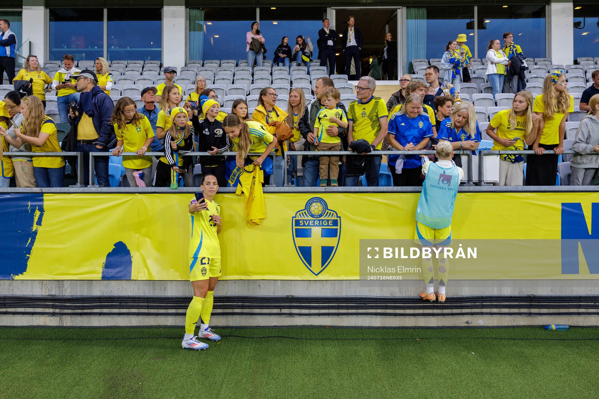 Swedens Elin Rubensson taking a selfie with the fans