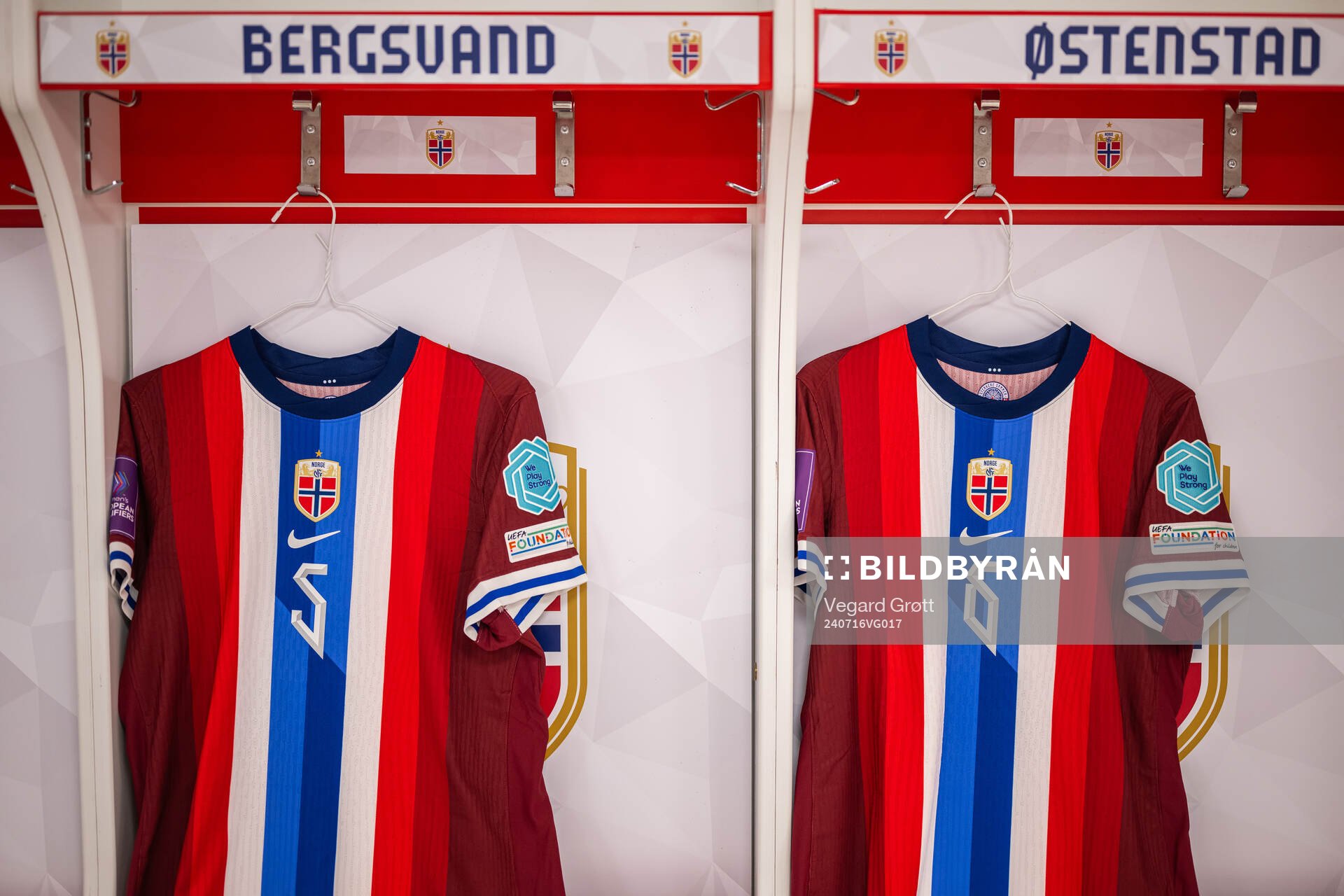The kits of Guro Bergsvand and Marthine Østenstad of