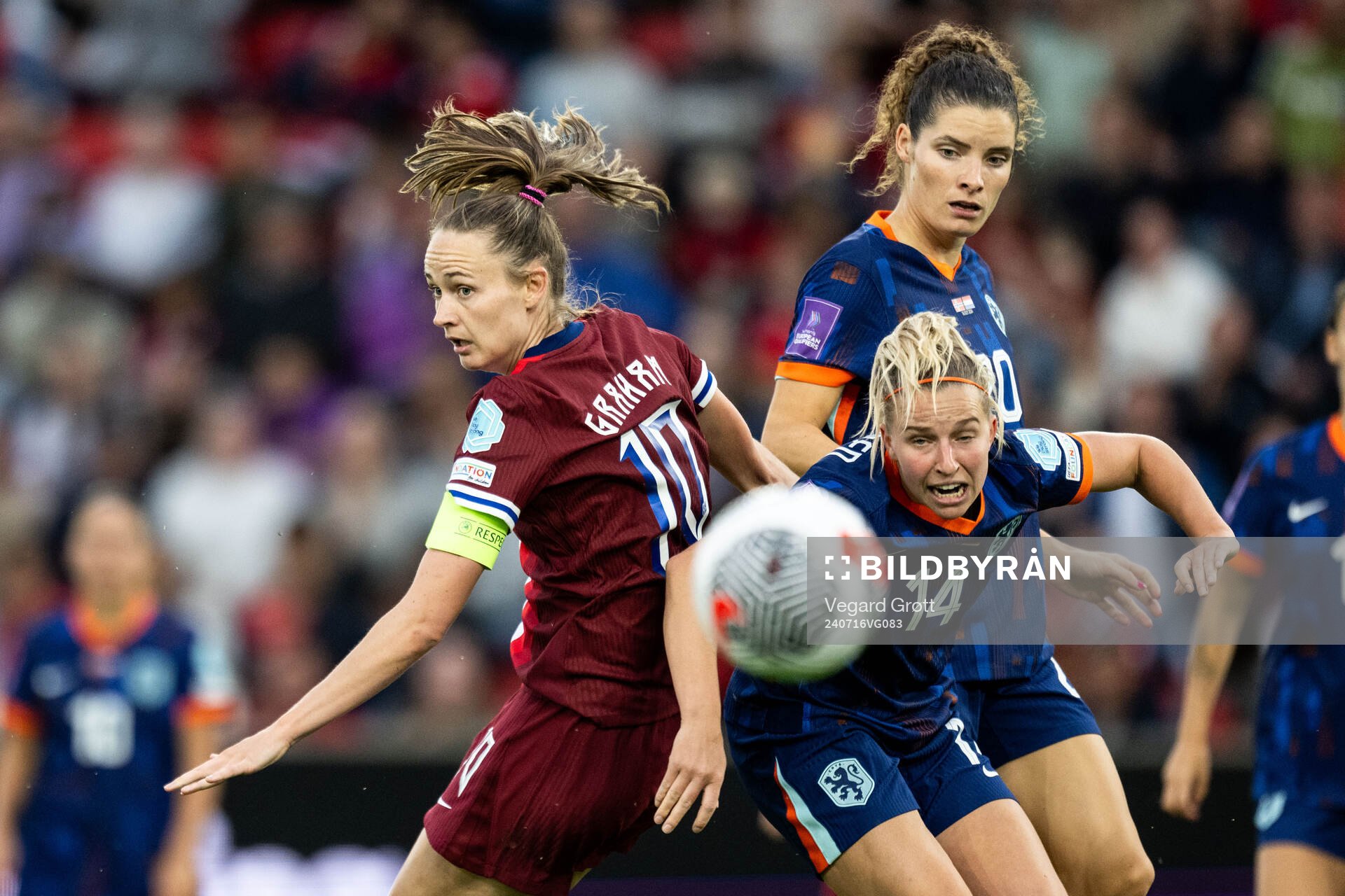 Caroline Graham Hansen of Norway and Jackie Groenen of Netherlands during the UEFA Women's Euro Qualifier football match between Norway and Netherlands on July 16, 2024 in Bergen.