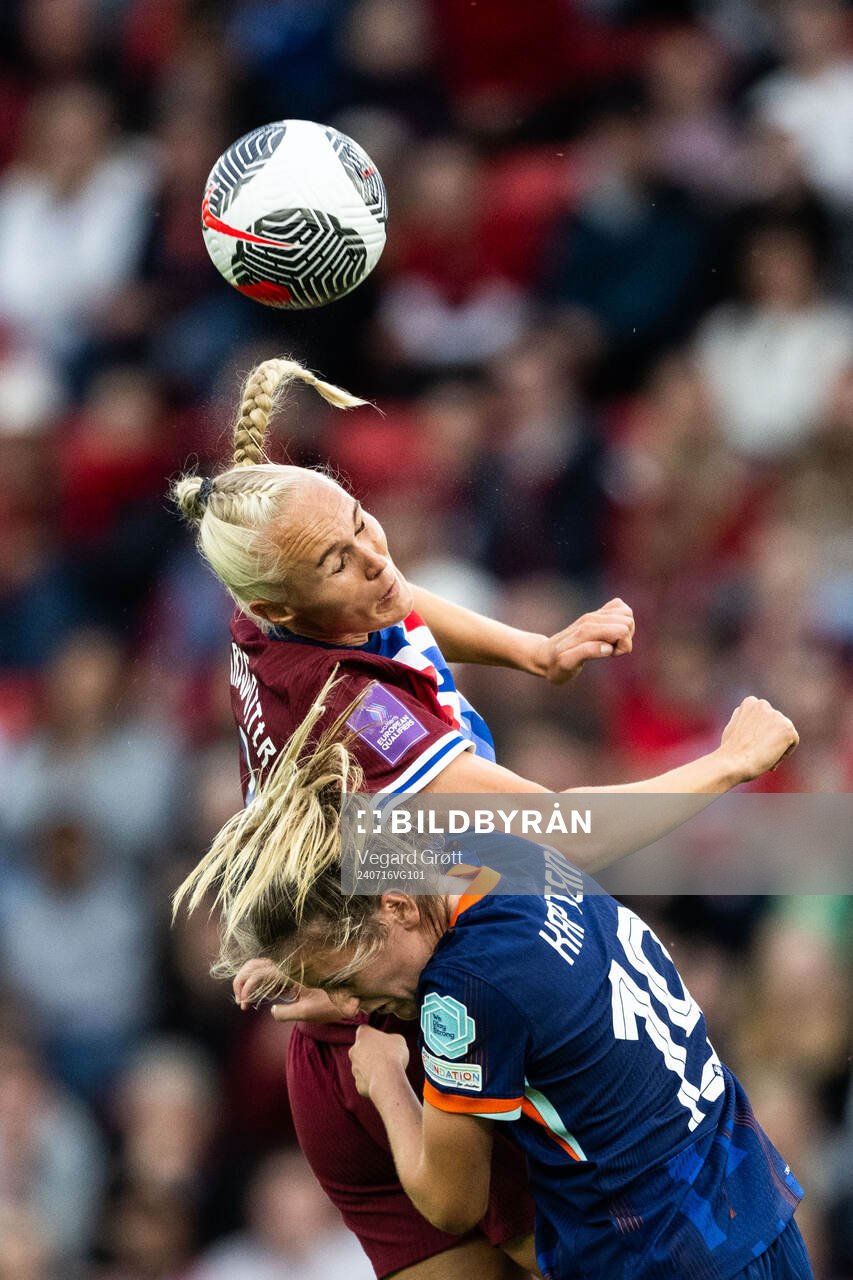 Maria Thorisdottir of Norway and Wieke Kaptein of