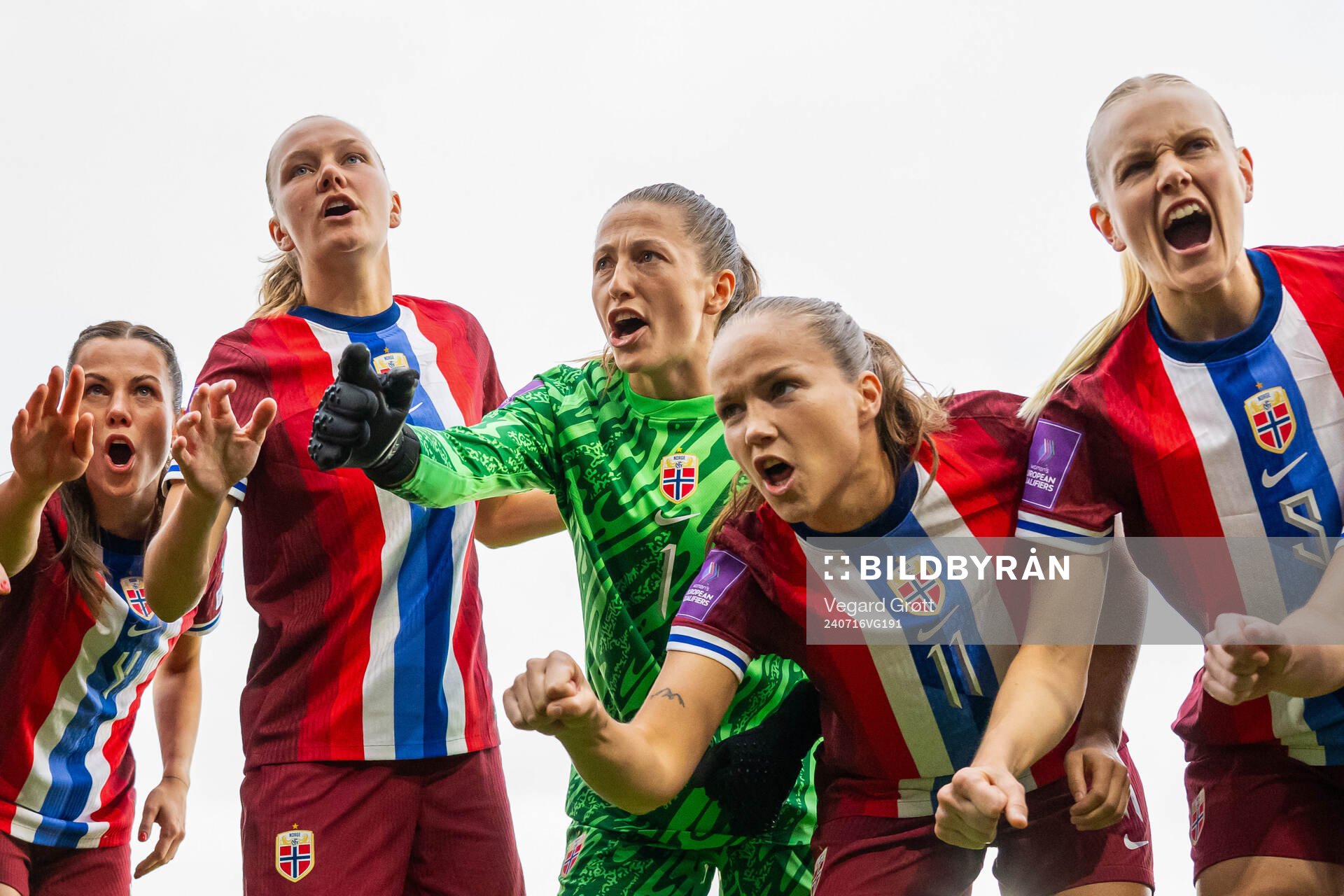 Tuva Hansen, Frida Maanum, goalkeeper Cecilie Fiskerstrand,