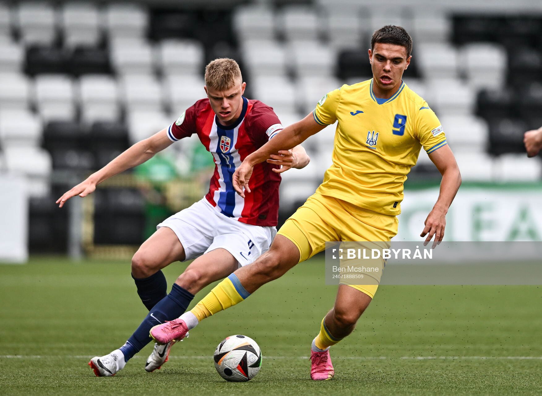 Matvii Ponomarenko of Ukraine in action against Simen Vatne