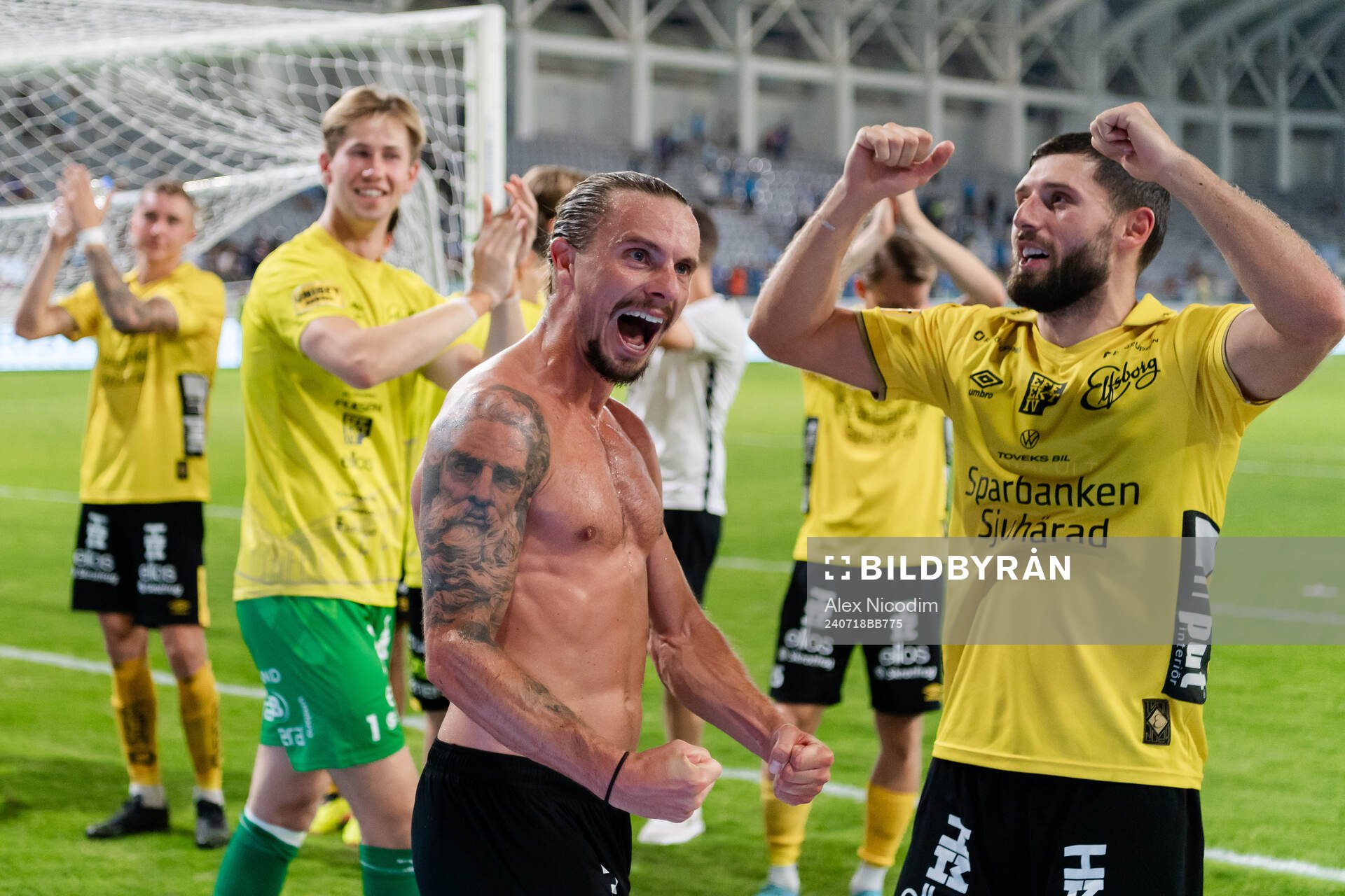 Niklas Hult of Elfsborg celebrates