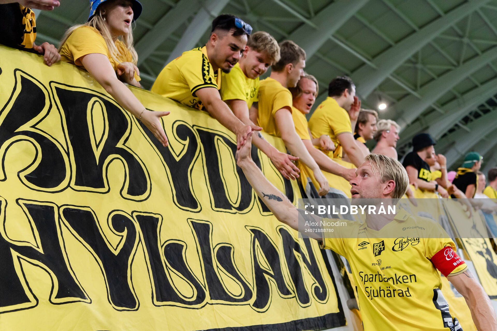 Johan Larsson of Elfsborg celebrates with fans
