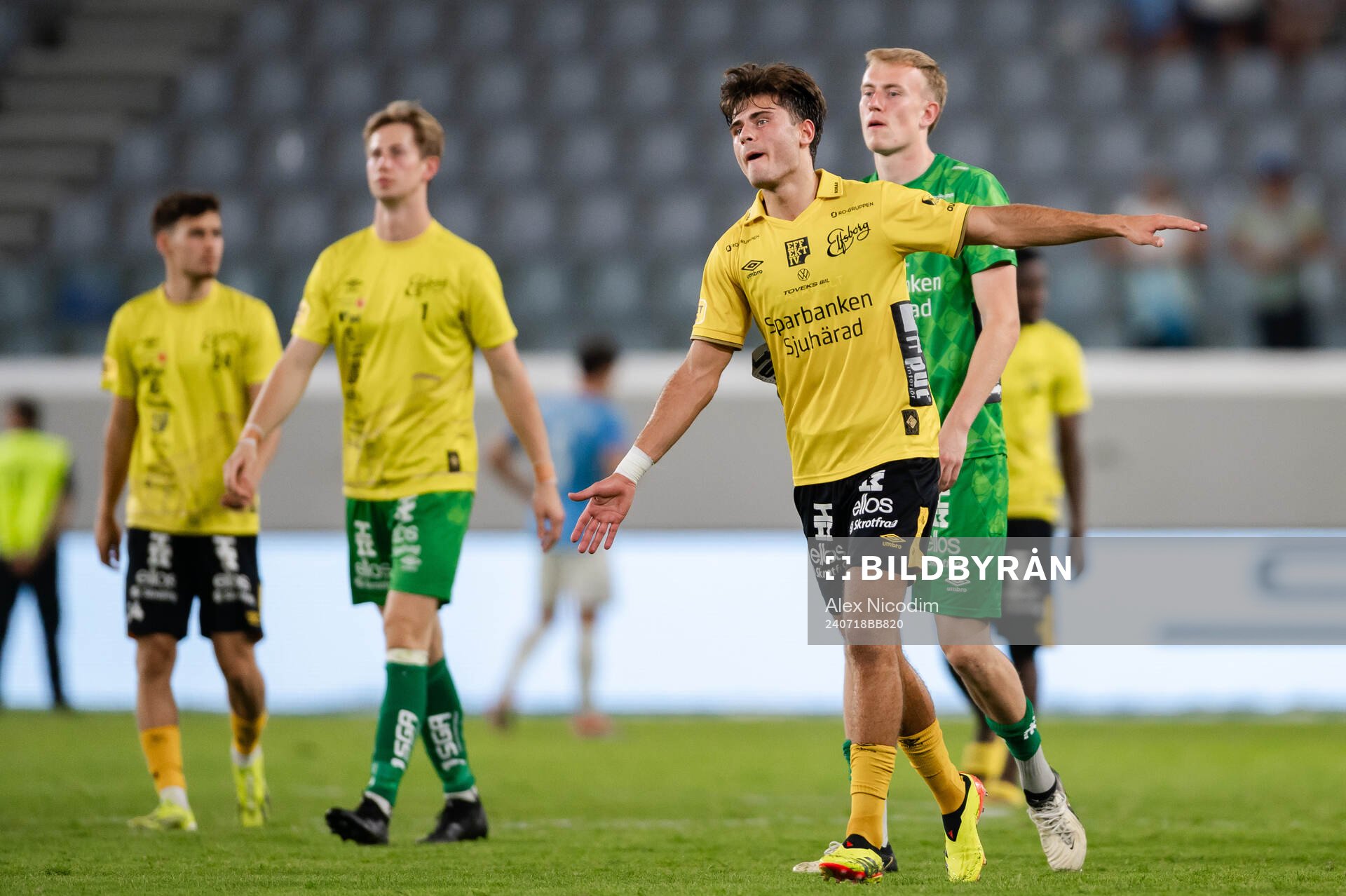 Besfort Zeneli of Elfsborg celebrates