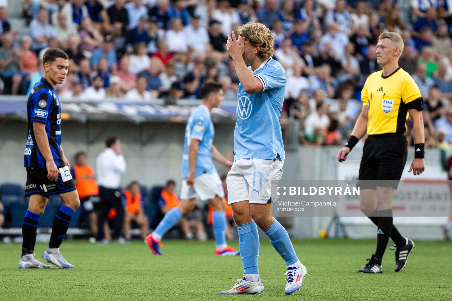Malmö FFs Sebastian Nanasi deppar