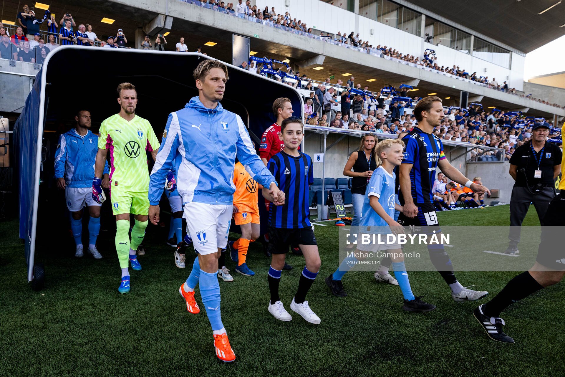 Malmö FFs Jens Stryger Larsen innan fotbollsmatchen i
