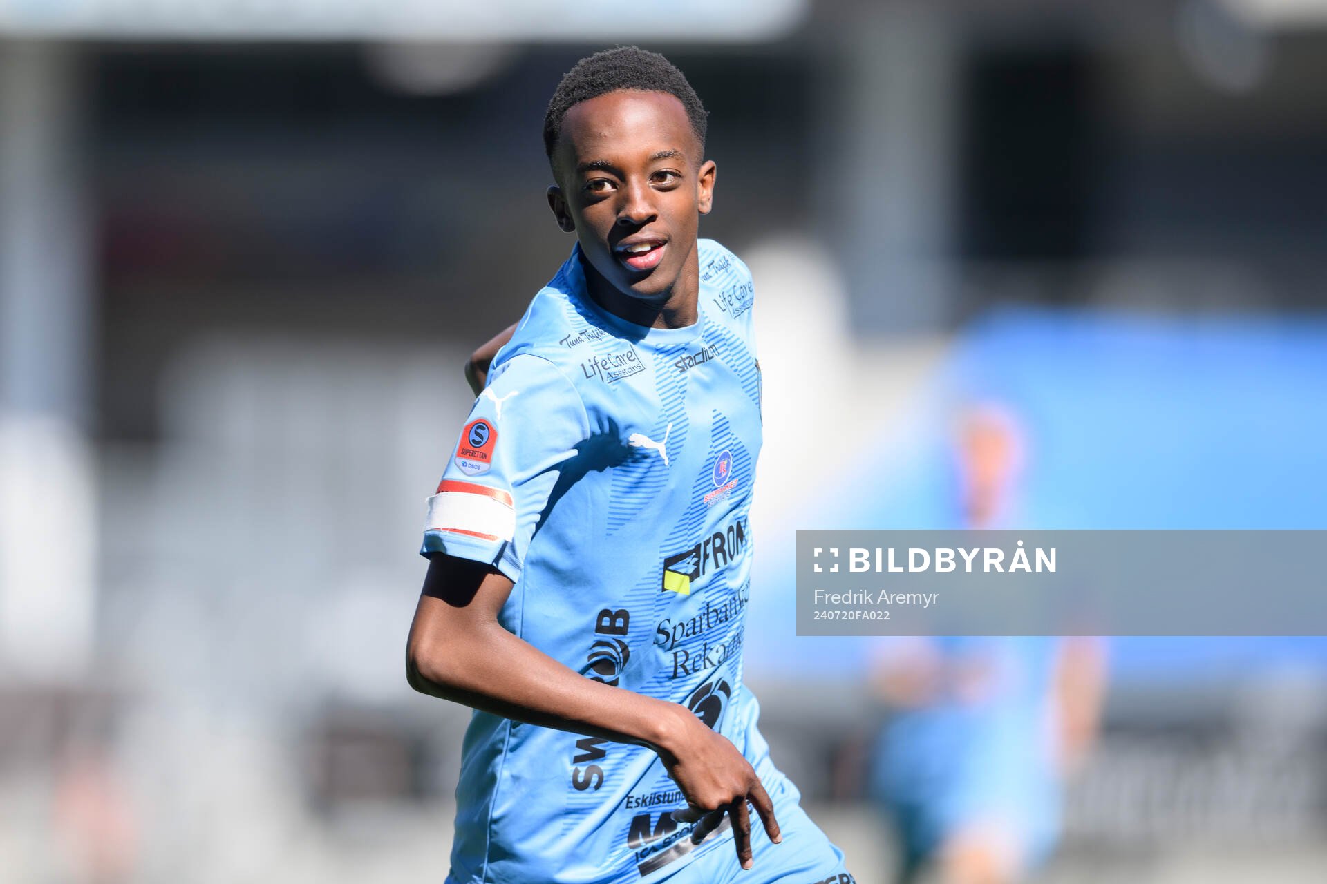 Eskilstunas spelare Ian Kimana jublar