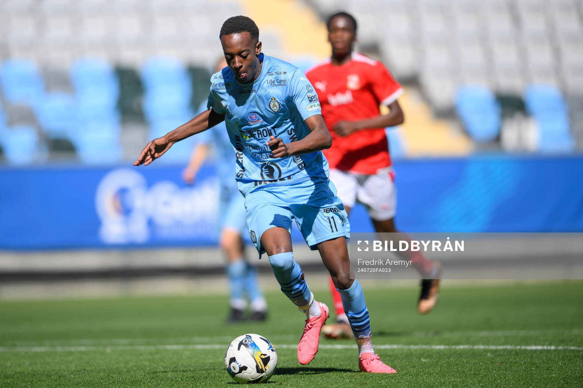 Eskilstunas spelare Ian Kimana gör 0-2