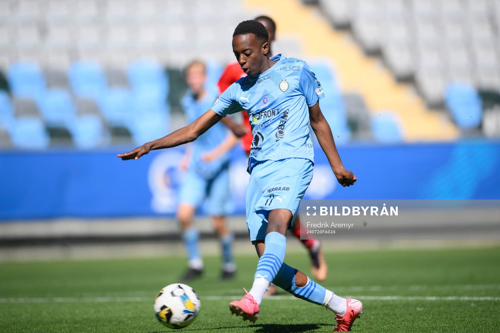 Eskilstunas spelare Ian Kimana gör 0-2