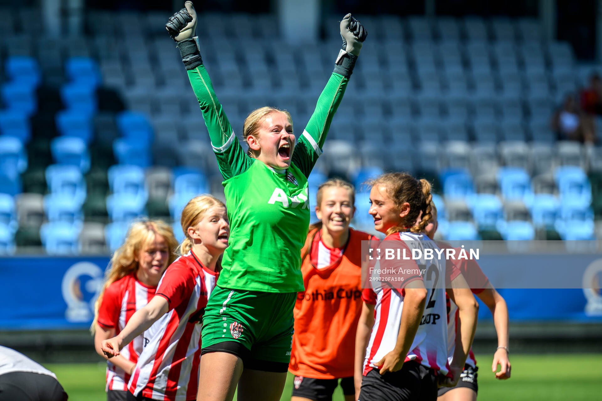 Throtturs spelare jublar efter segern i G16 finalen mellan Throttur och Lerums IS under finalerna i Gothia Cup den 20 juli 2024 i Göteborg. 