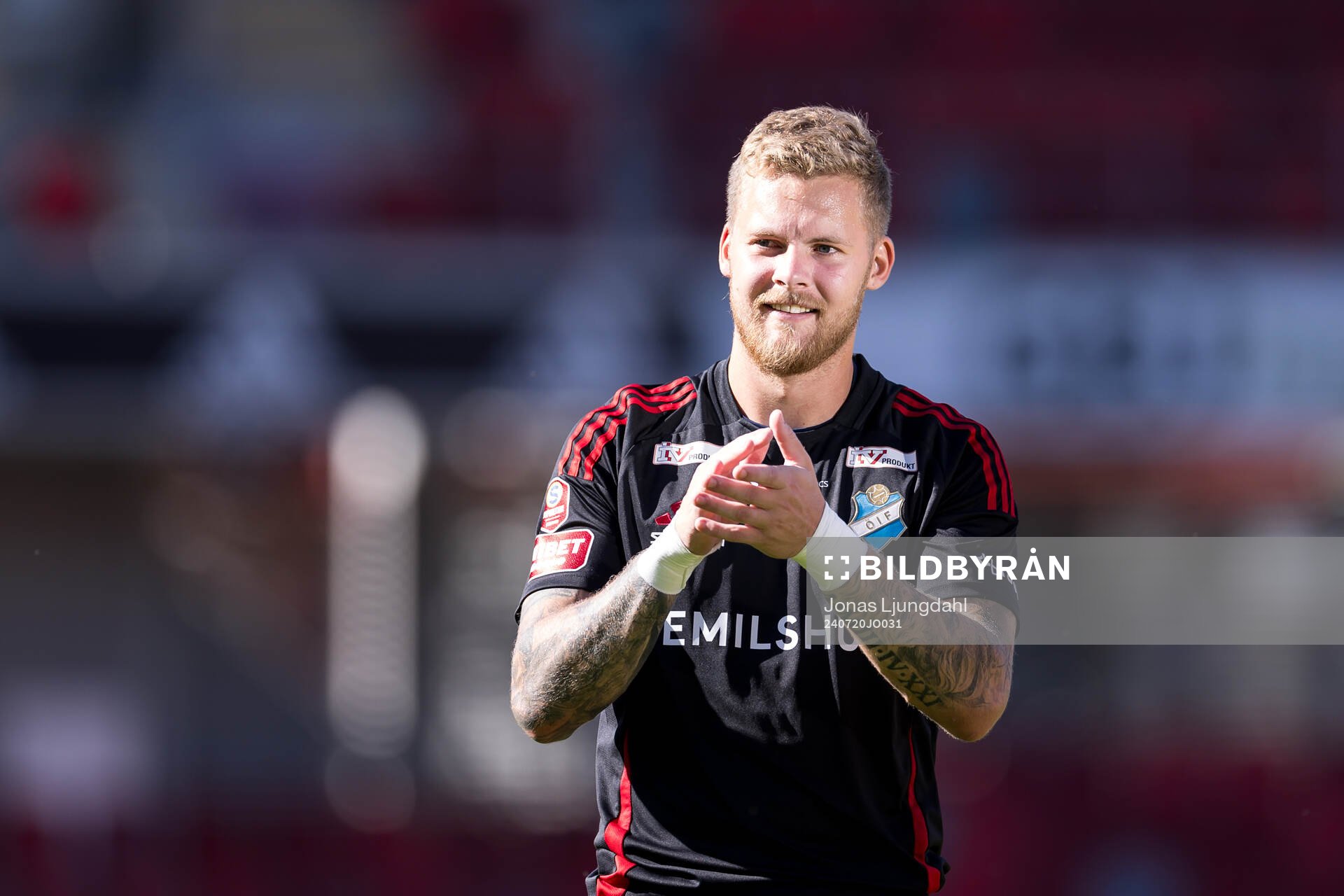 Östers Robin Wallinder jublar