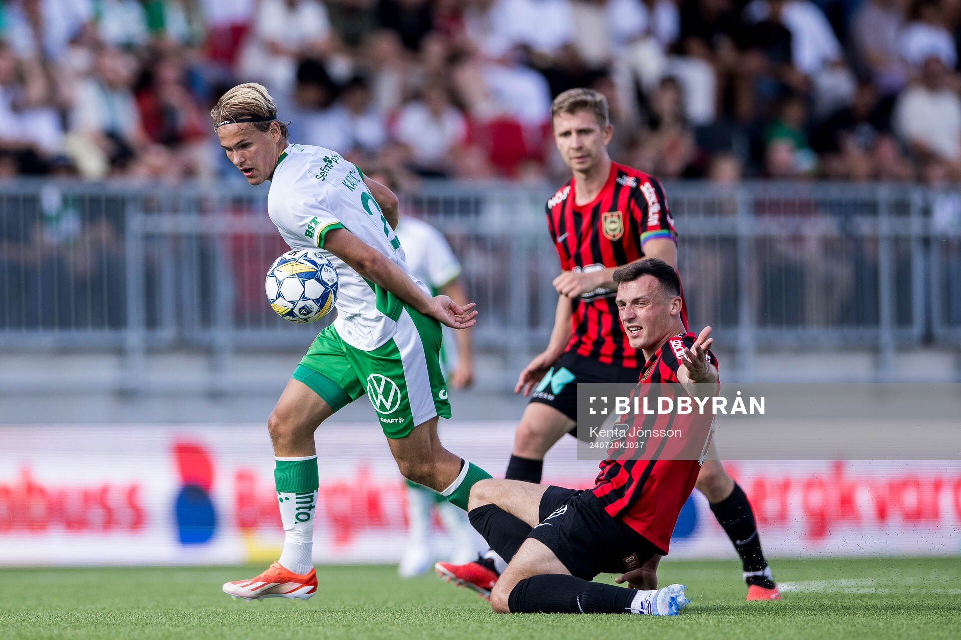 Hammarbys Markus Karlsson och Brommapojkarnas  Adam