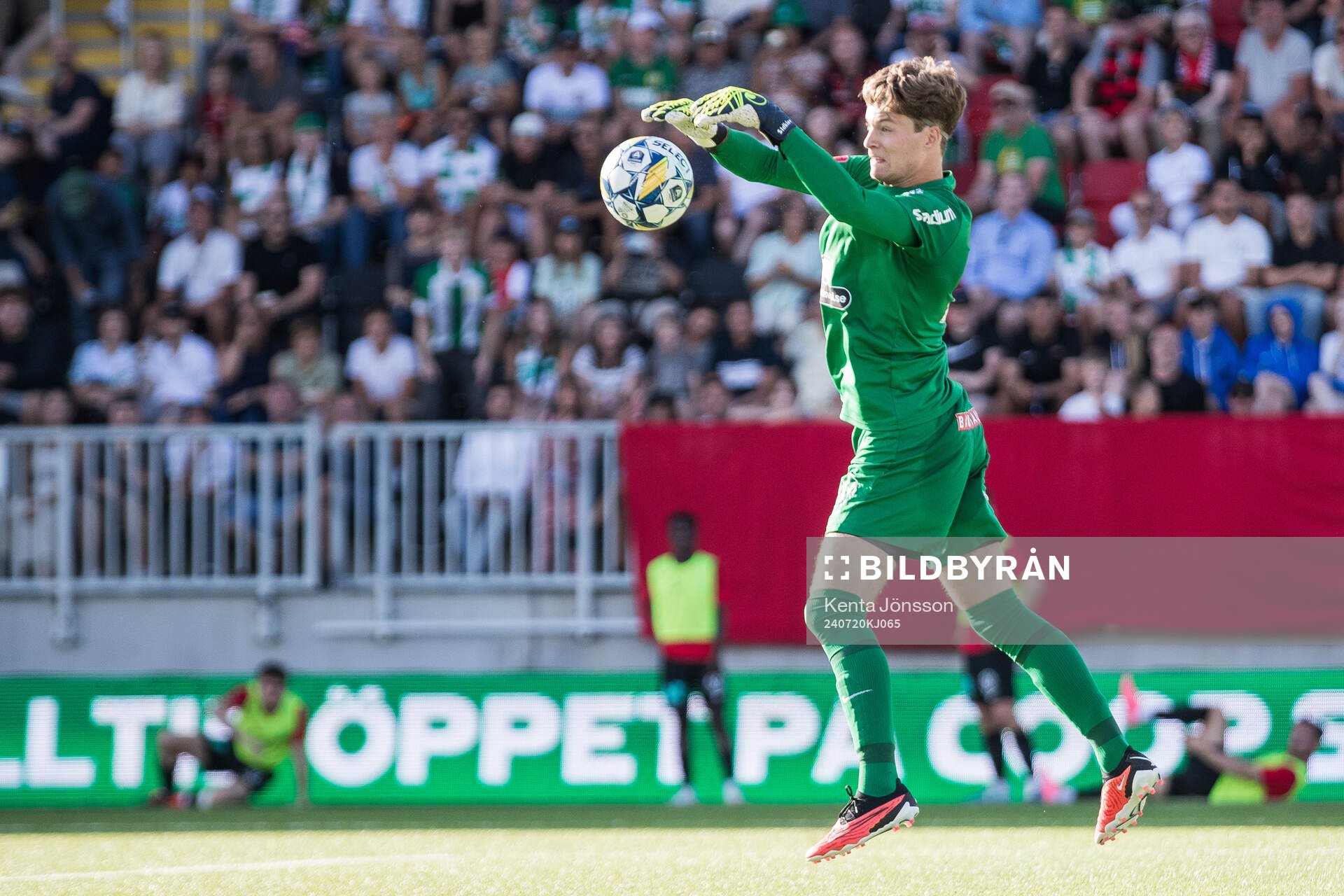 Brommapojkarnas målvakt Filip Sidklev