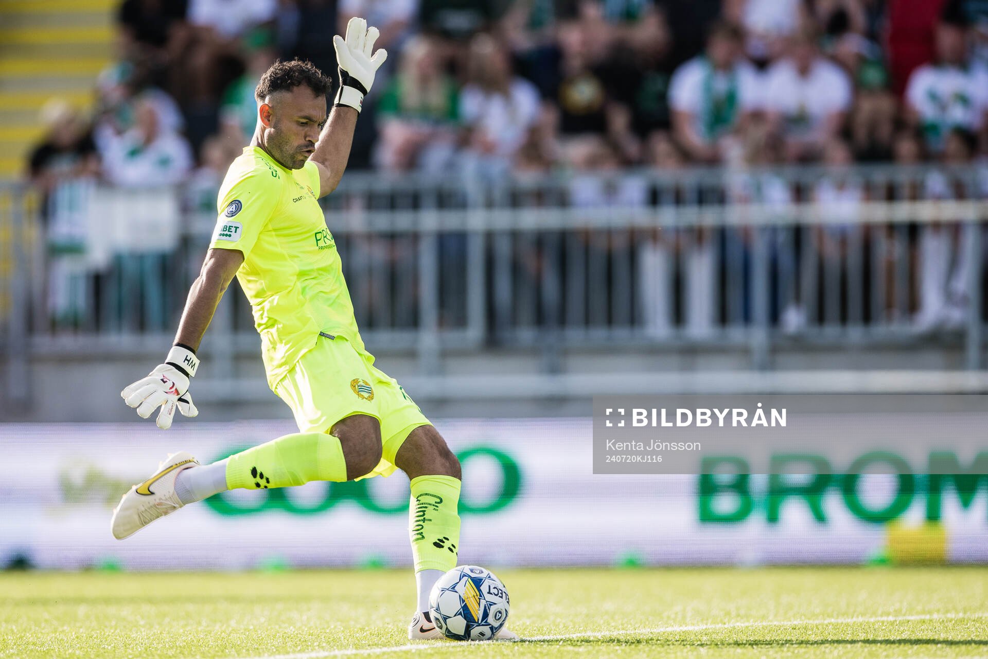 Hammarbys målvakt Warner Hahn under fotbollsmatchen i Allsvenskan mellan Brommapojkarna och Hammarby den 20 juli 2024 i Stockholm. 