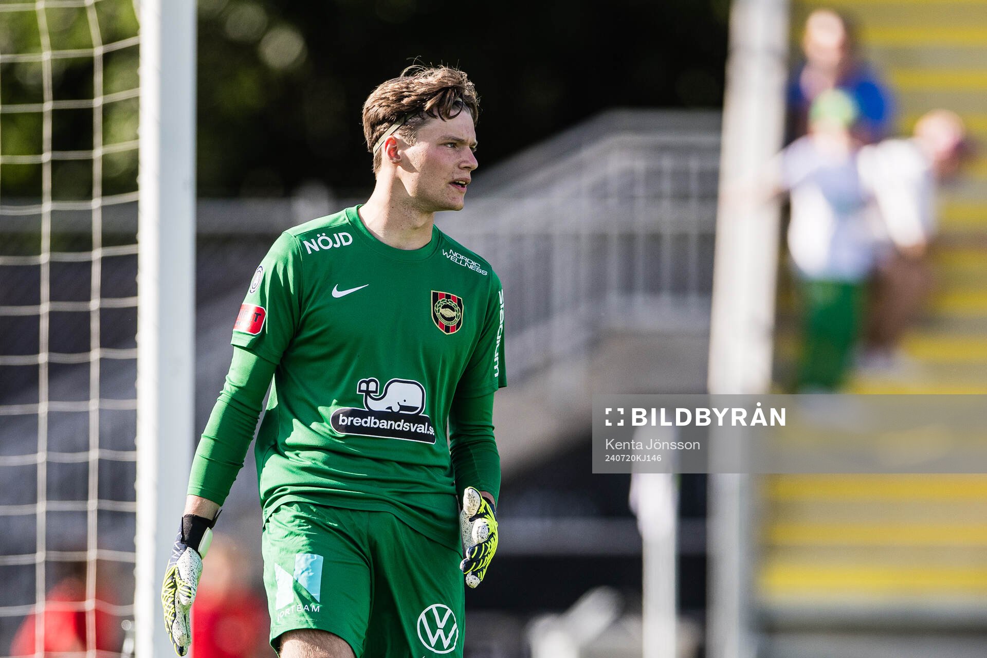 Brommapojkarnas målvakt Filip Sidklev